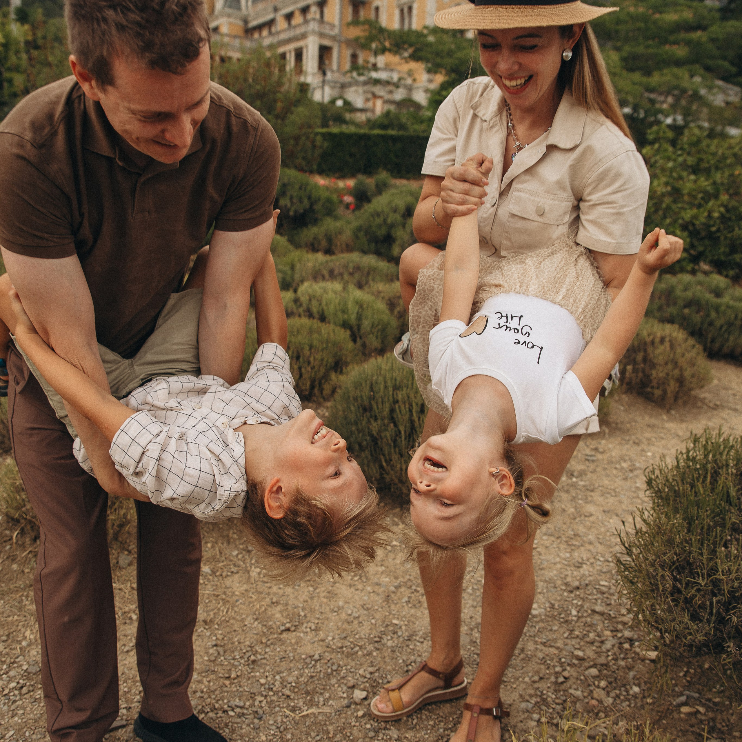 Семейная фотосессия в Ялте. Семейный фотограф в Ялте