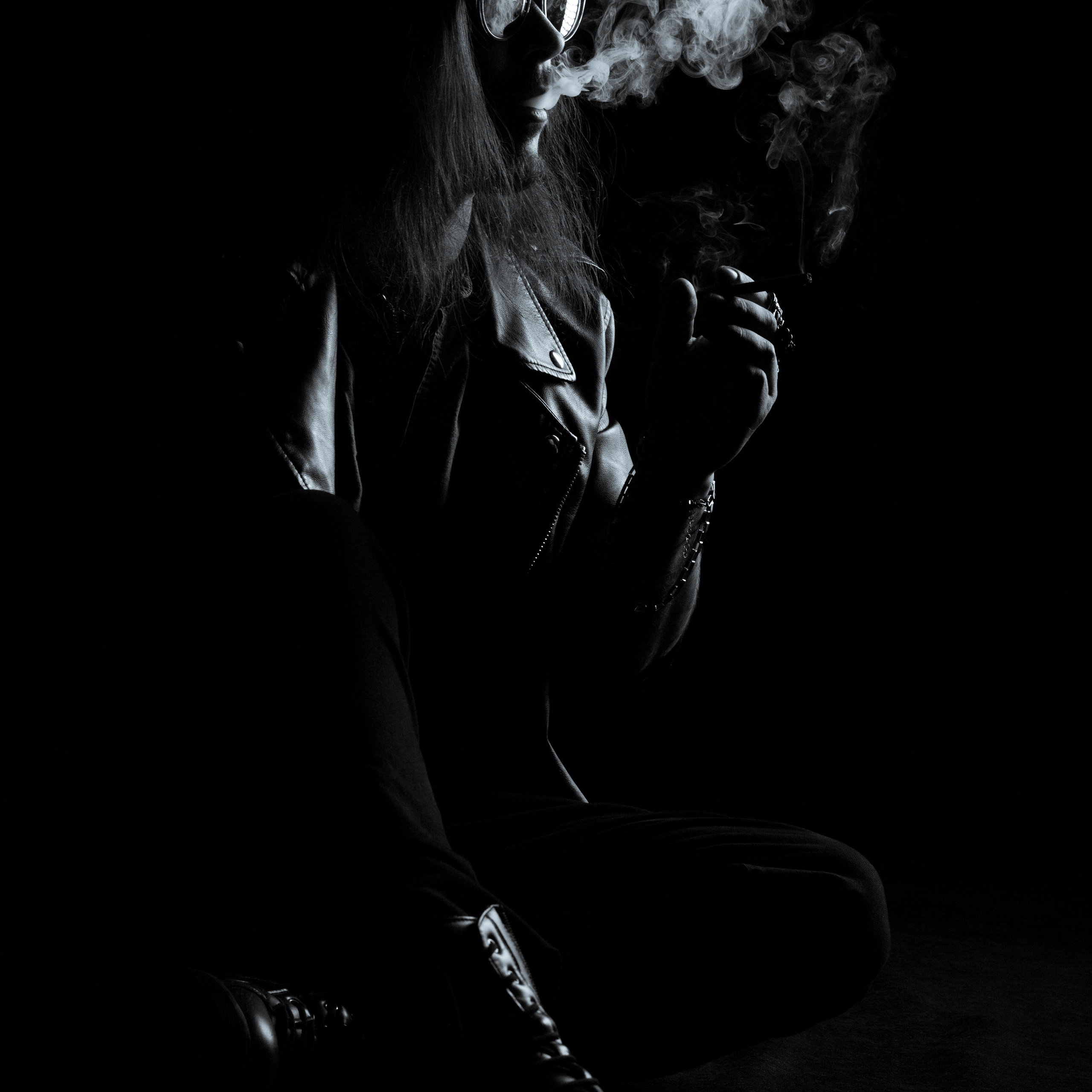 Денис. Съёмка в низком ключе