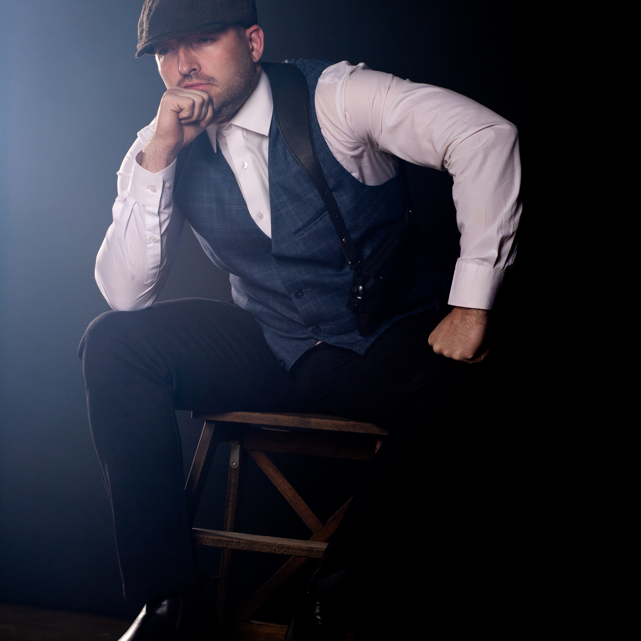 Фотосессия в стиле «Острые козырьки» для Сергея