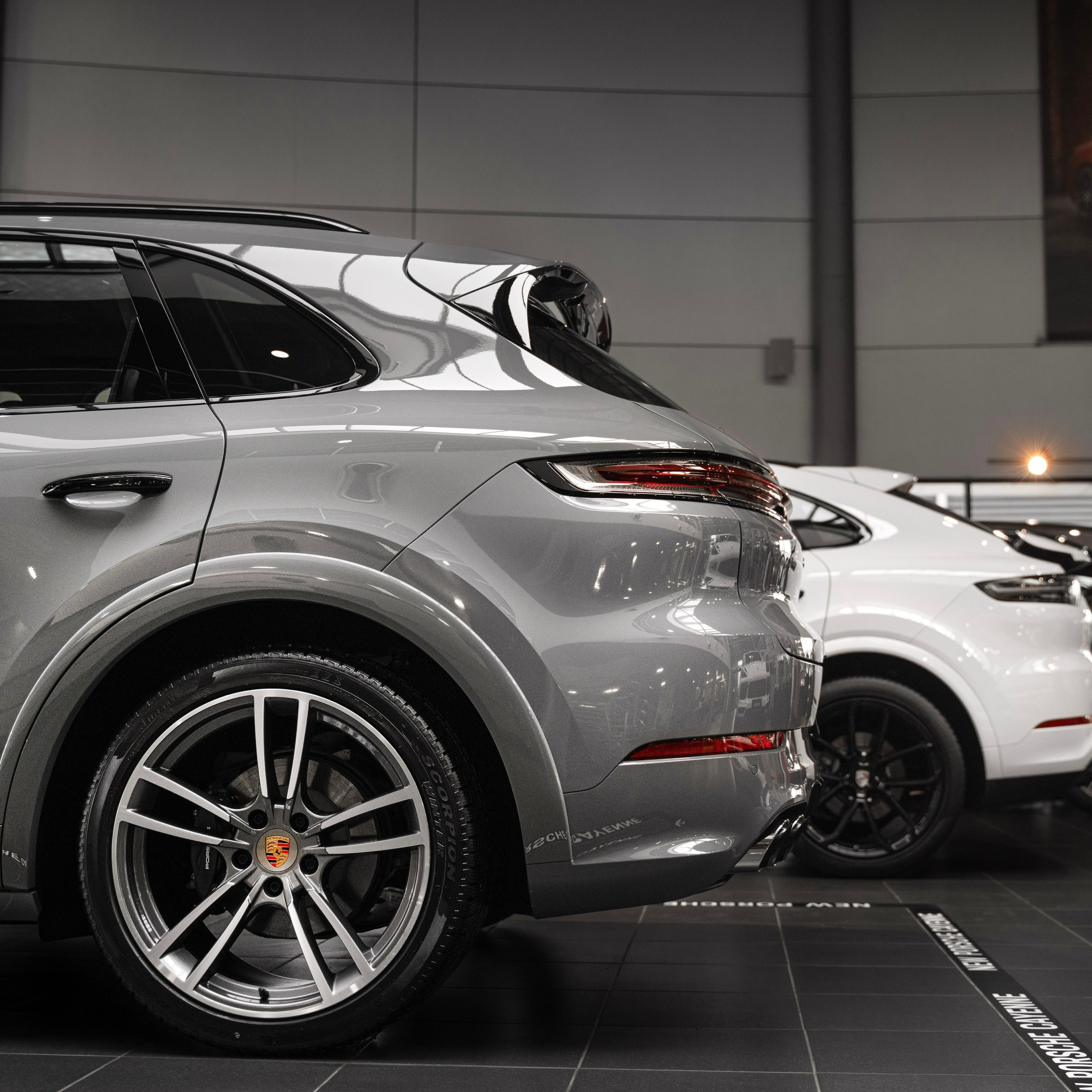 Автосалоны/Детейлинги/Сервисы