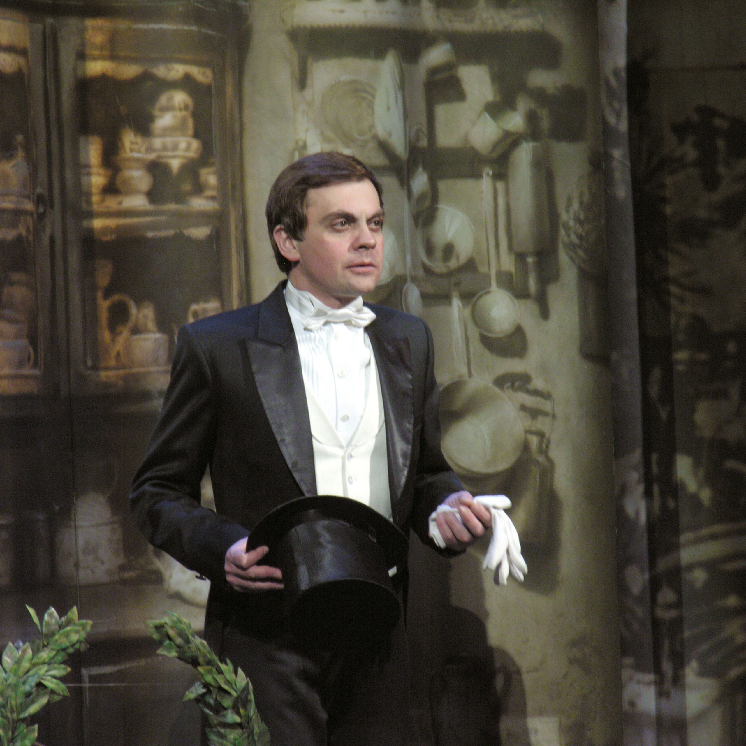 Михаил Морозов, сцена спектакля