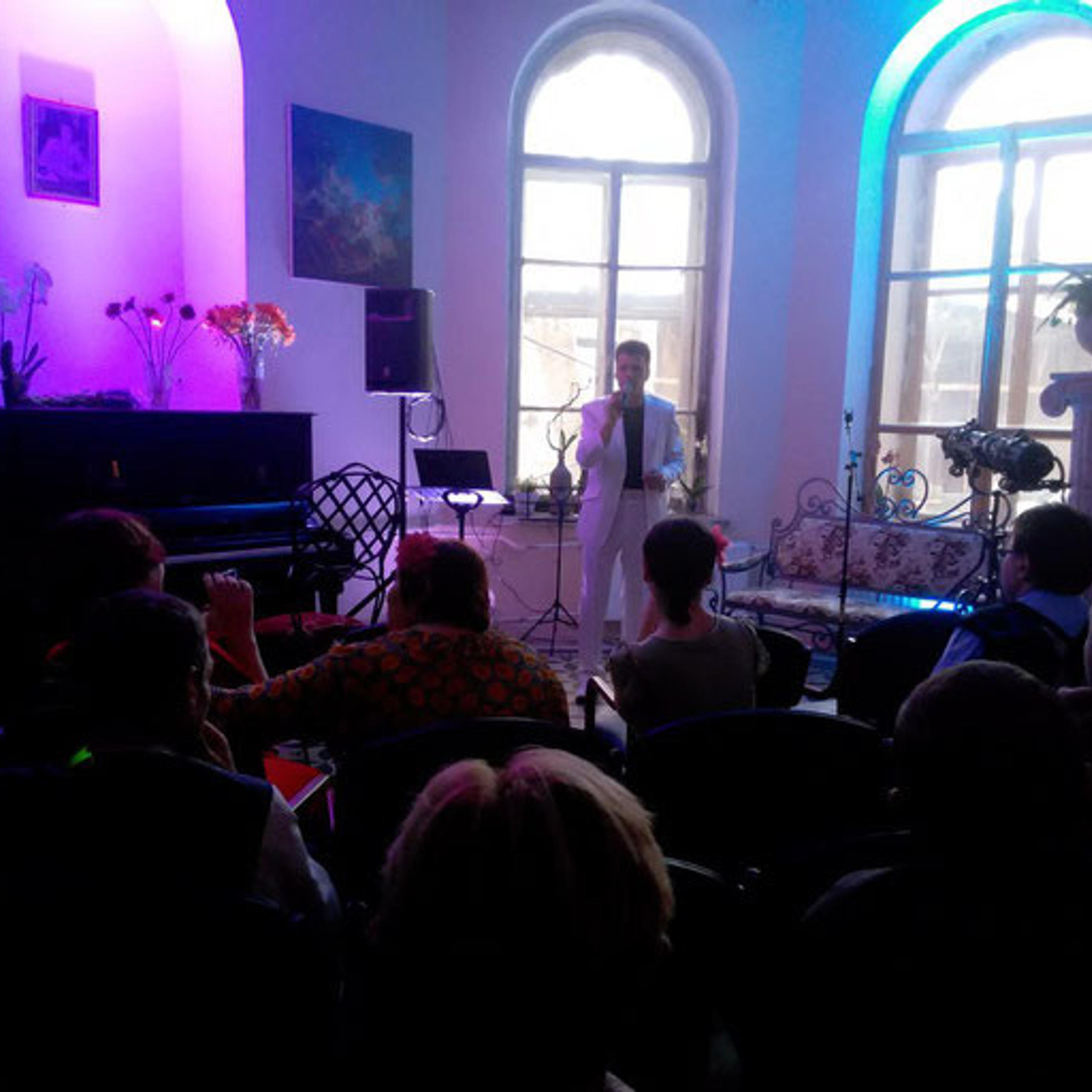 Денис Стрельцов — автор-исполнитель