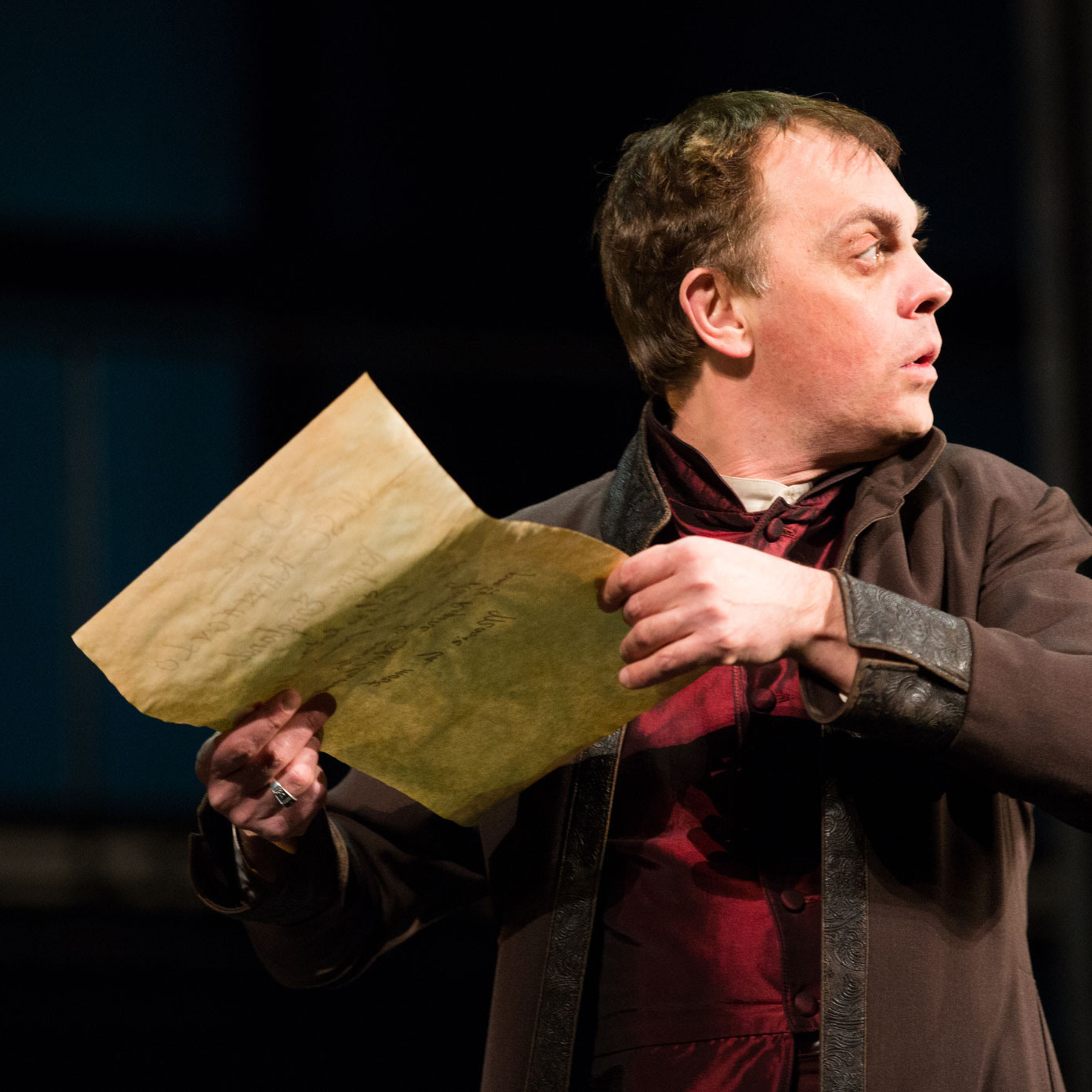 Михаил Морозов, сцена спектакля