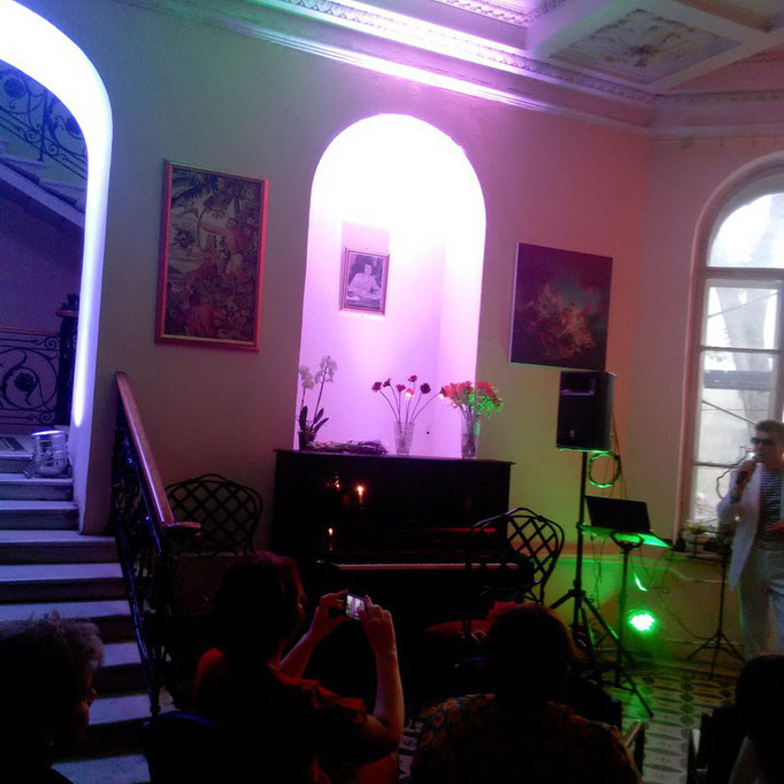 Денис Стрельцов — автор-исполнитель