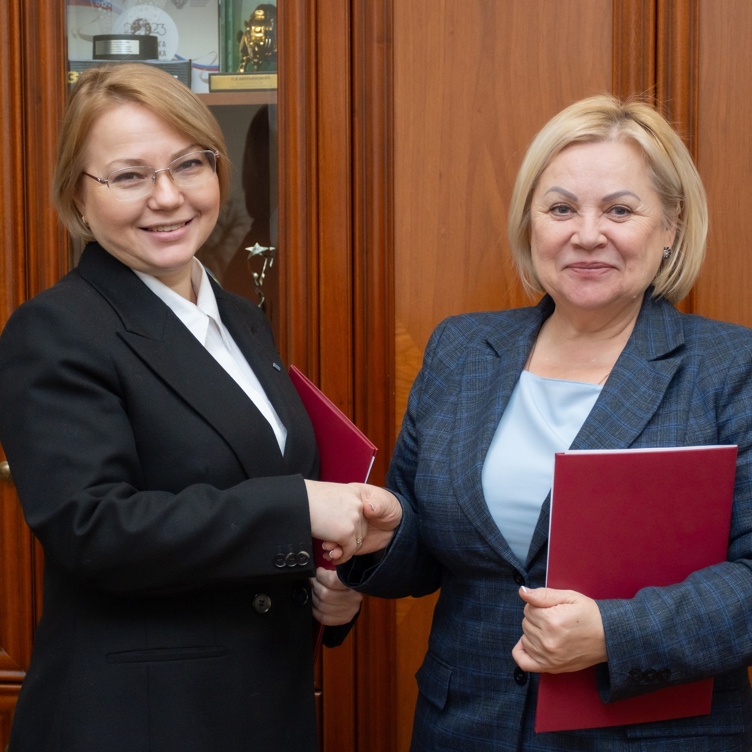 Подписание договоров