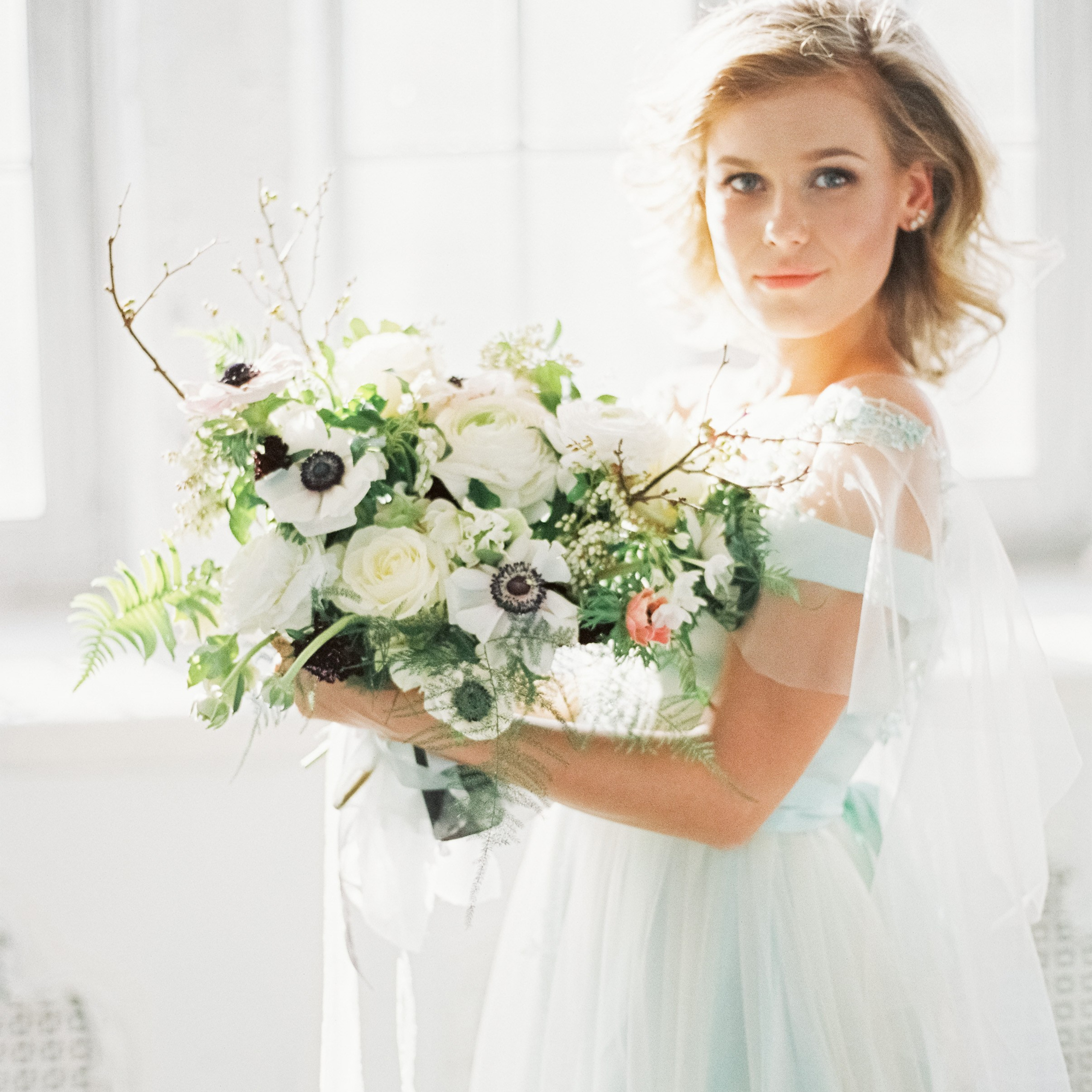 Весеннее утро невесты в Москве в стиле Fine Art на плёнку