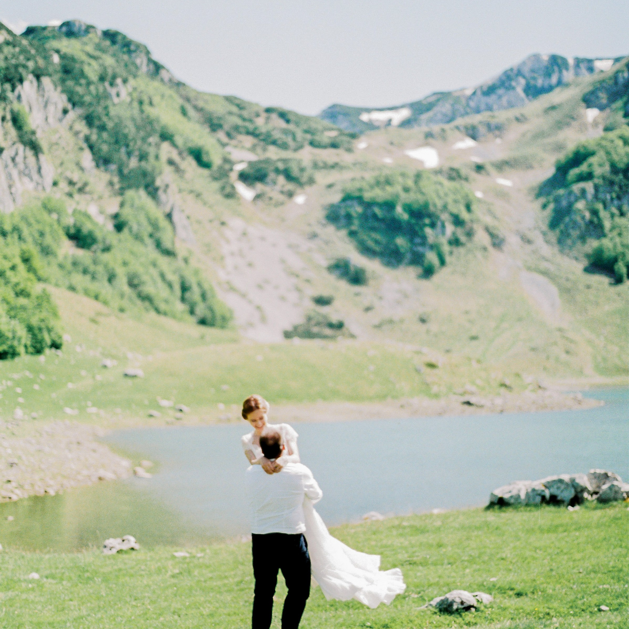Свадебная съёмка в Черногории на плёночную камеру
