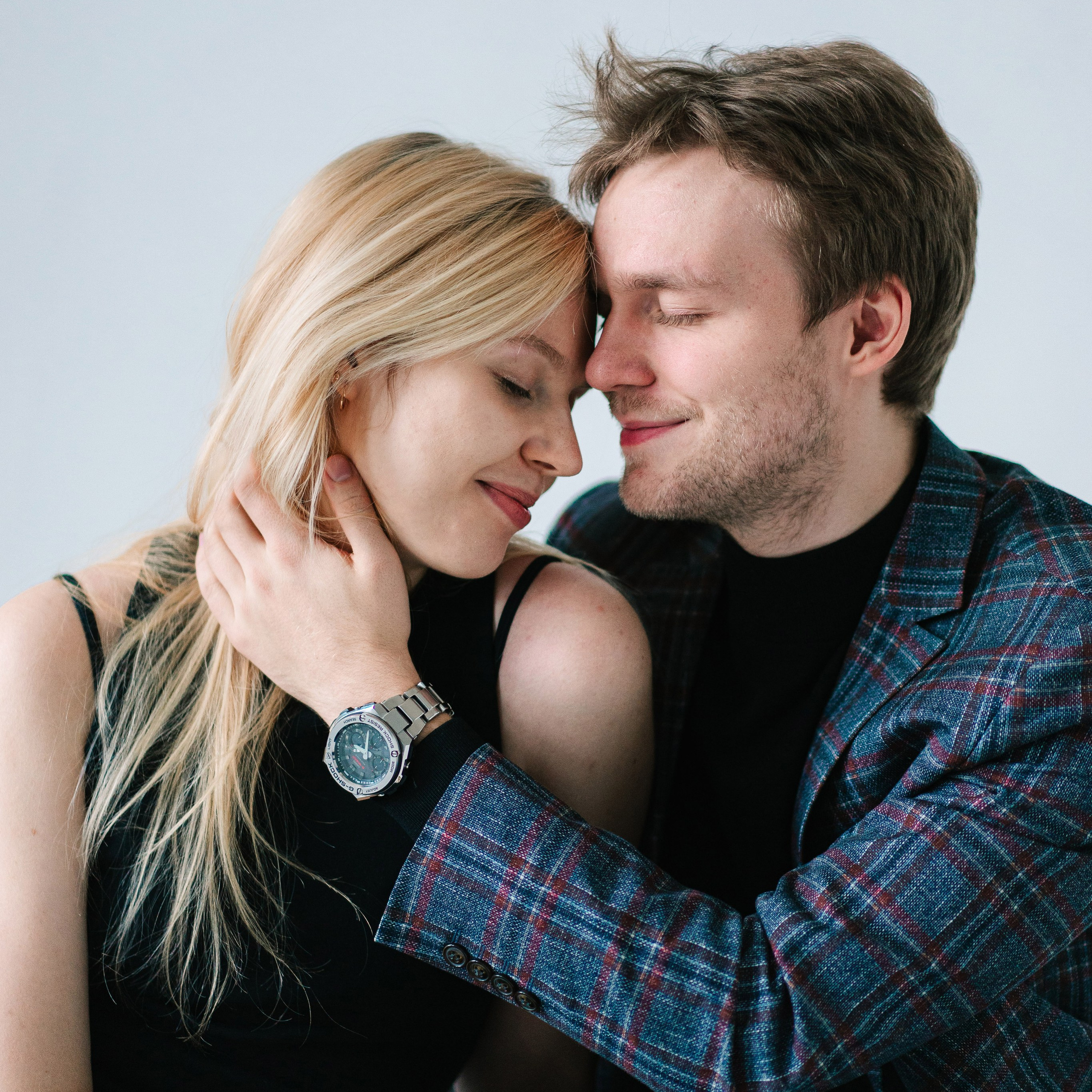 Фотосессия в студии для двоих Лавстори