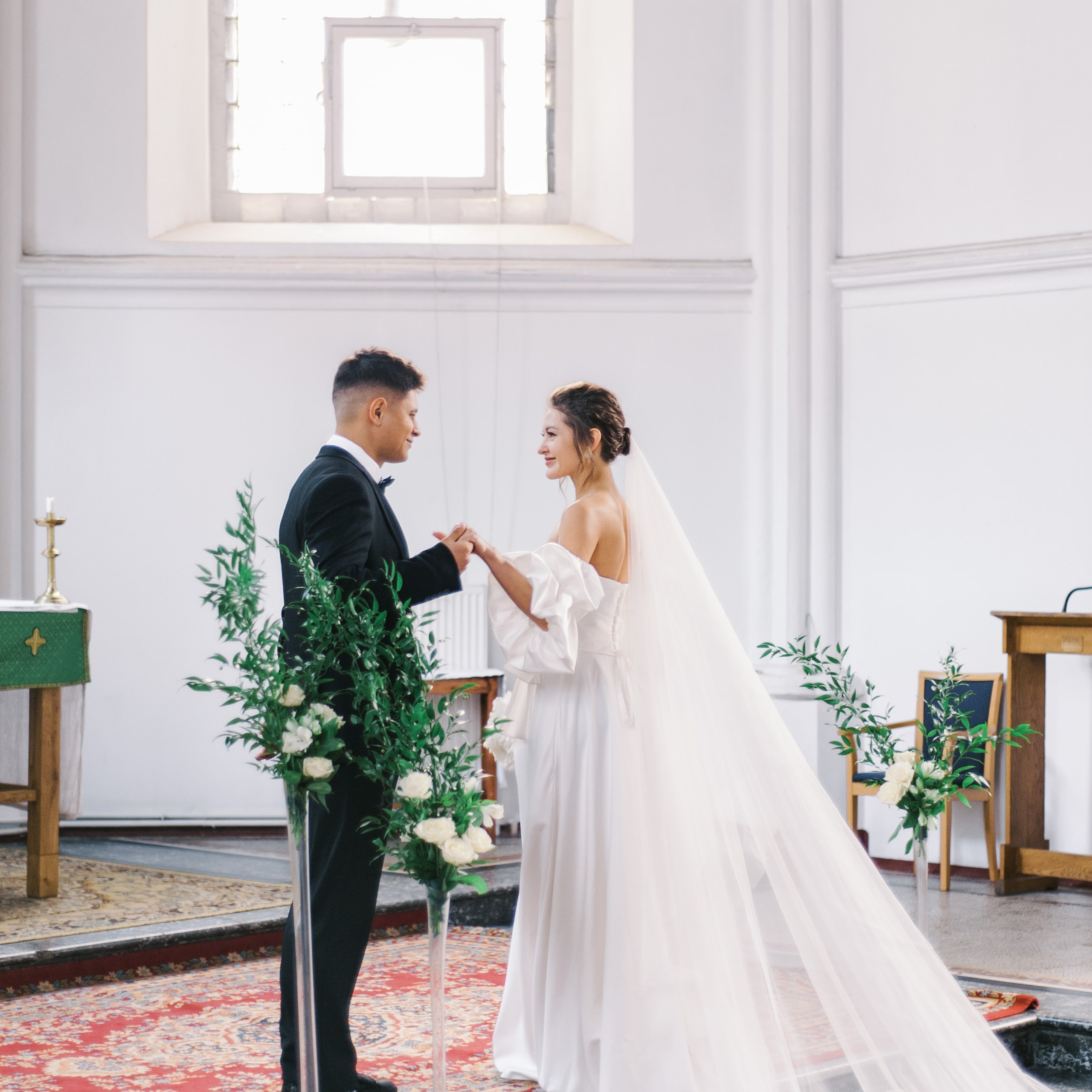 Венчание в Англиканской церкви Святого Андрея, Москва