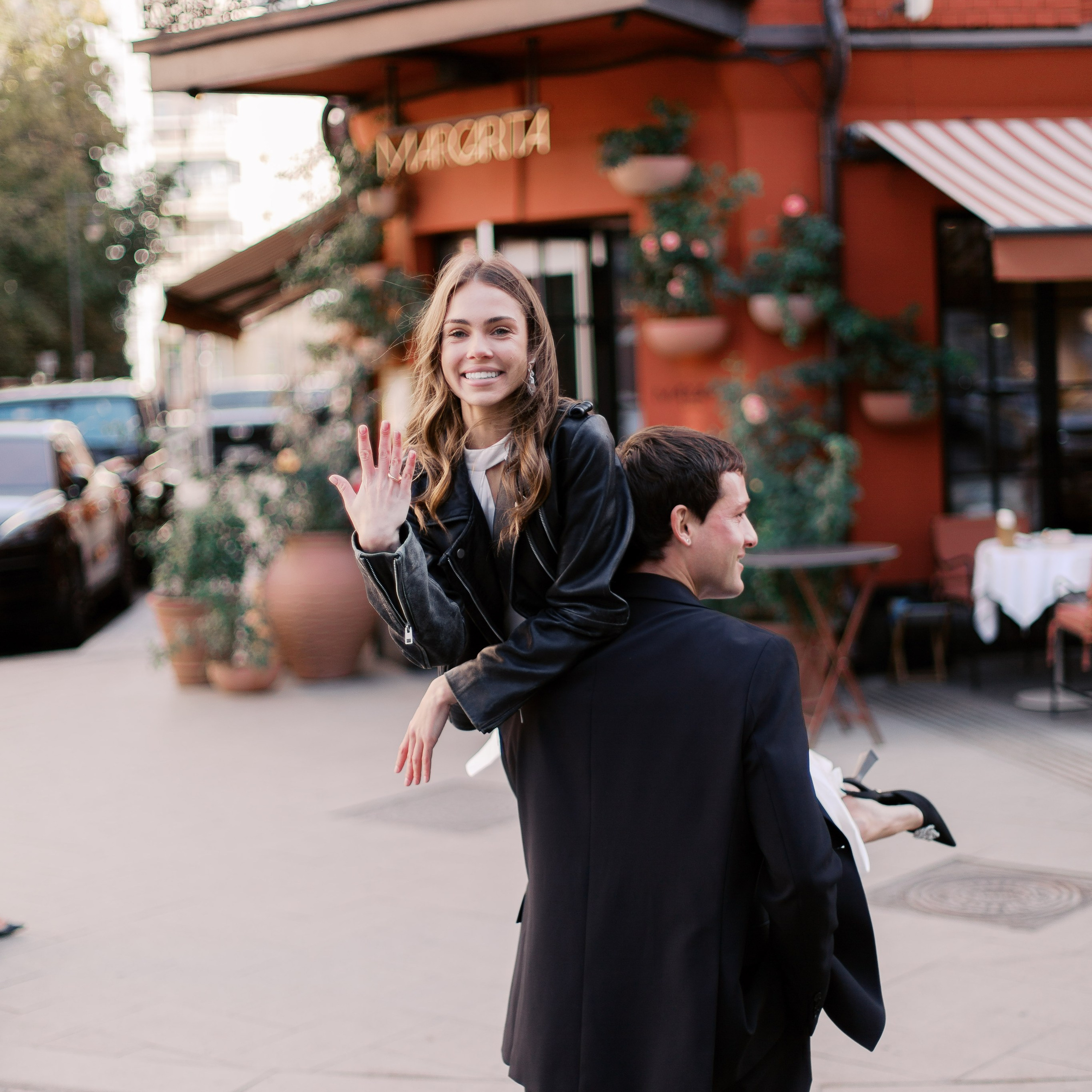 Свадебная прогулка по Патриаршим Прудам, свадебный фотограф Москва