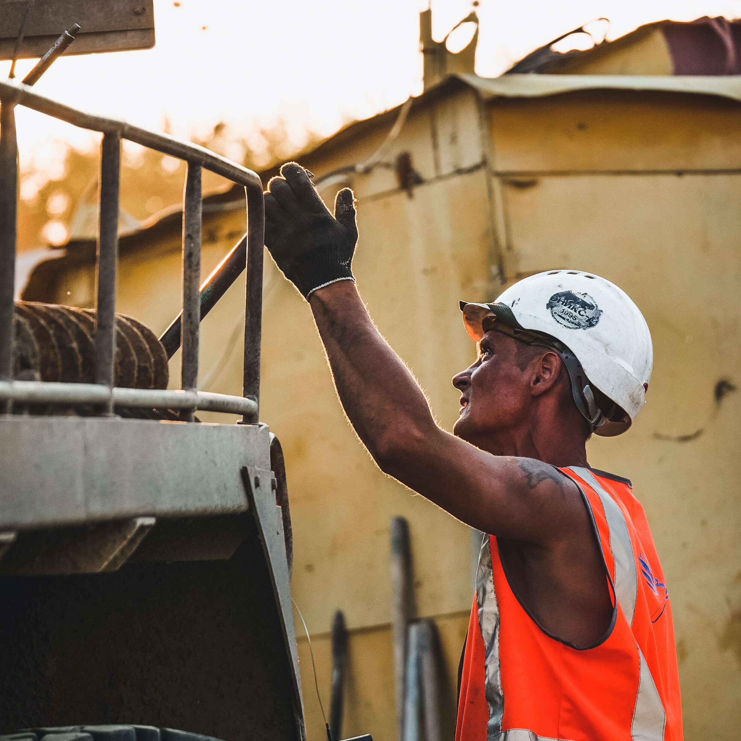 Промышленные съемки. Видеооператор приключений × Сергей Скрынник
