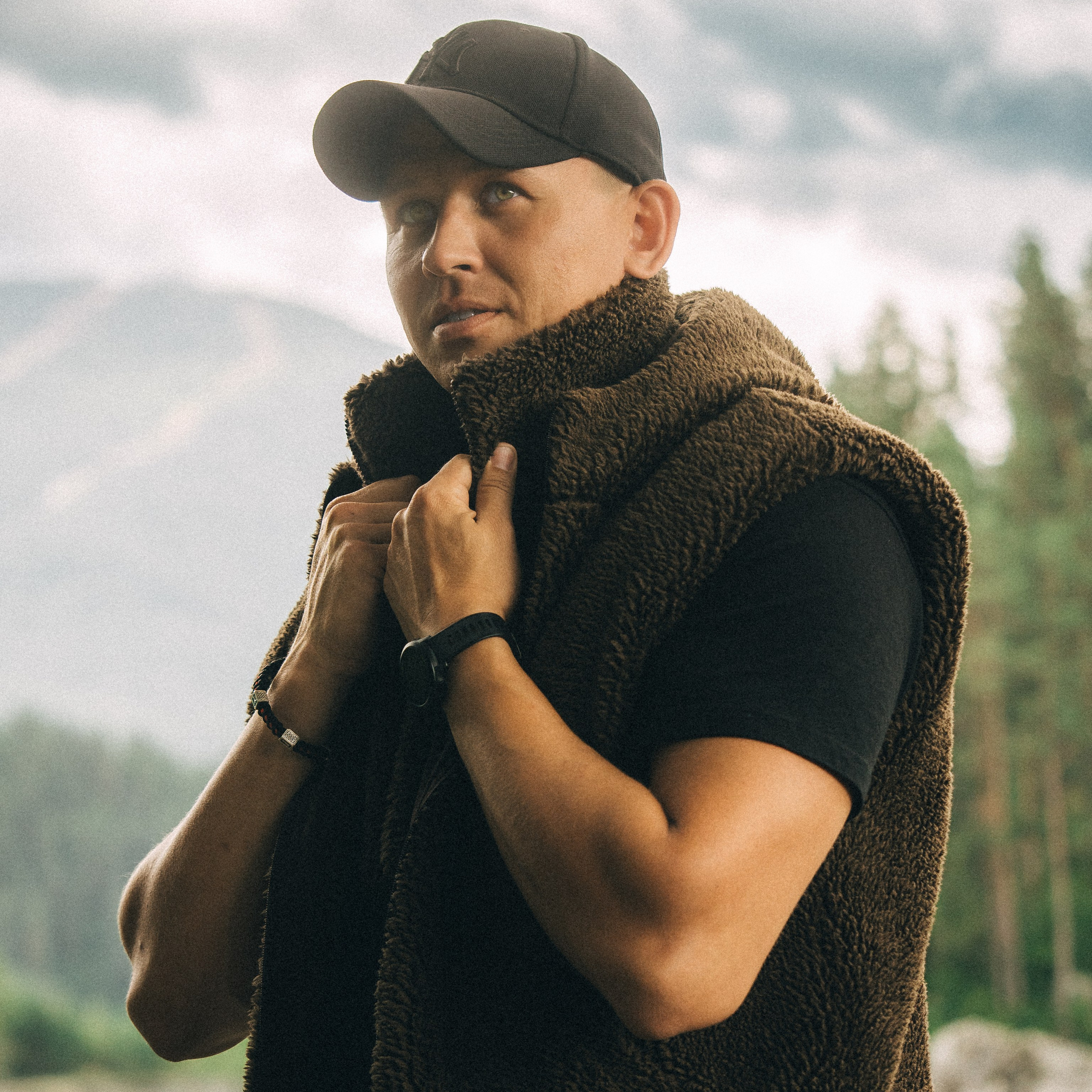 Реклама верхней одежды для бренда ULALABRAND.RU в Республике Алтай