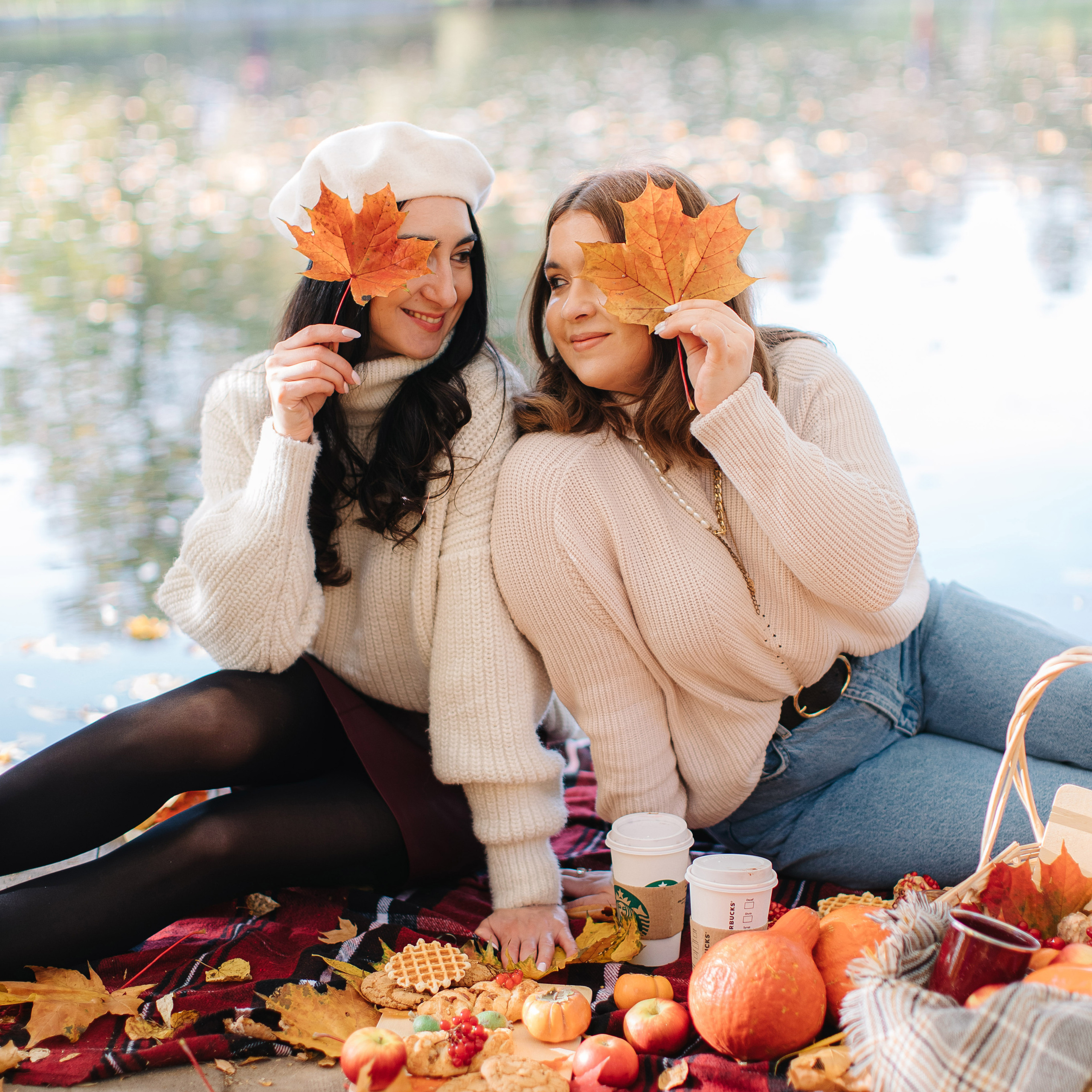 Ксюша и Маша