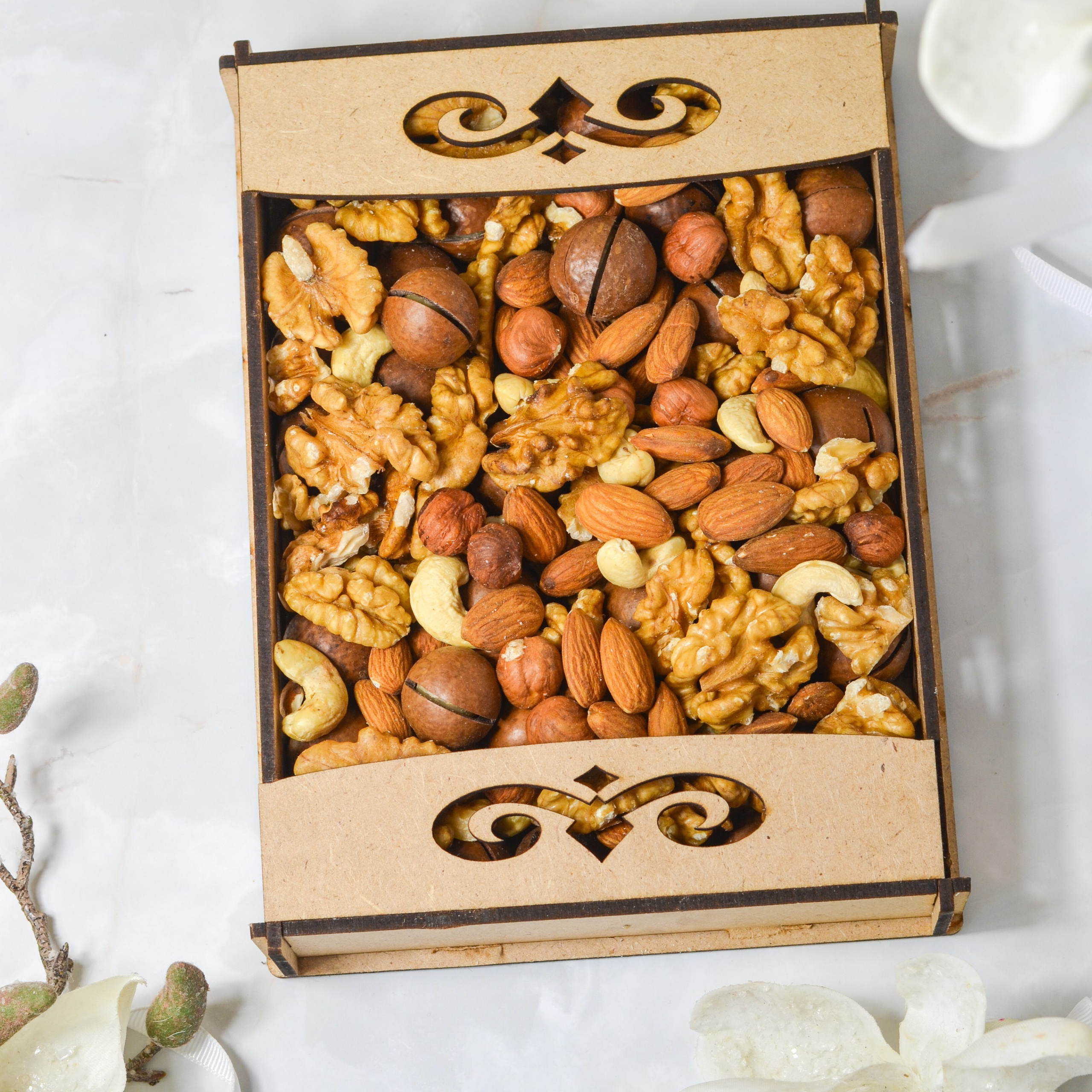 Орехи в упаковке