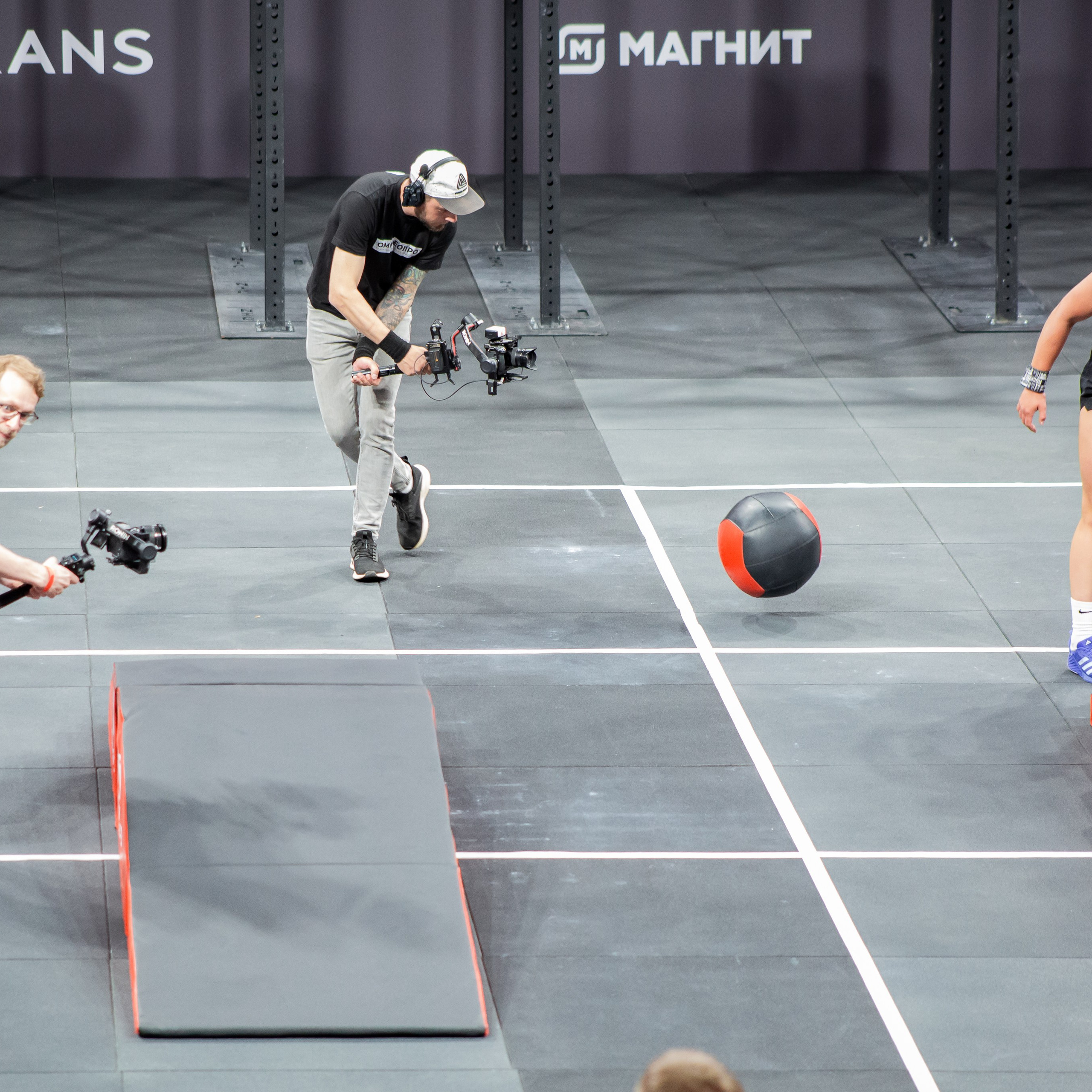 Съемочная группа OMVIDEOPRO. Фотограф в Москве Иоанн Соломон