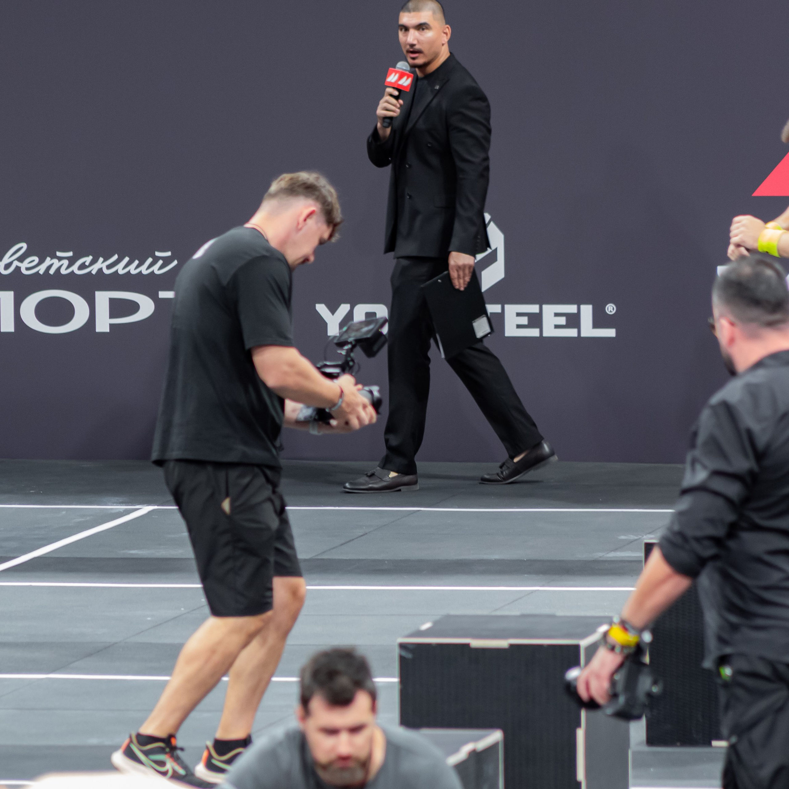 Съемочная группа OMVIDEOPRO. Фотограф в Москве Иоанн Соломон