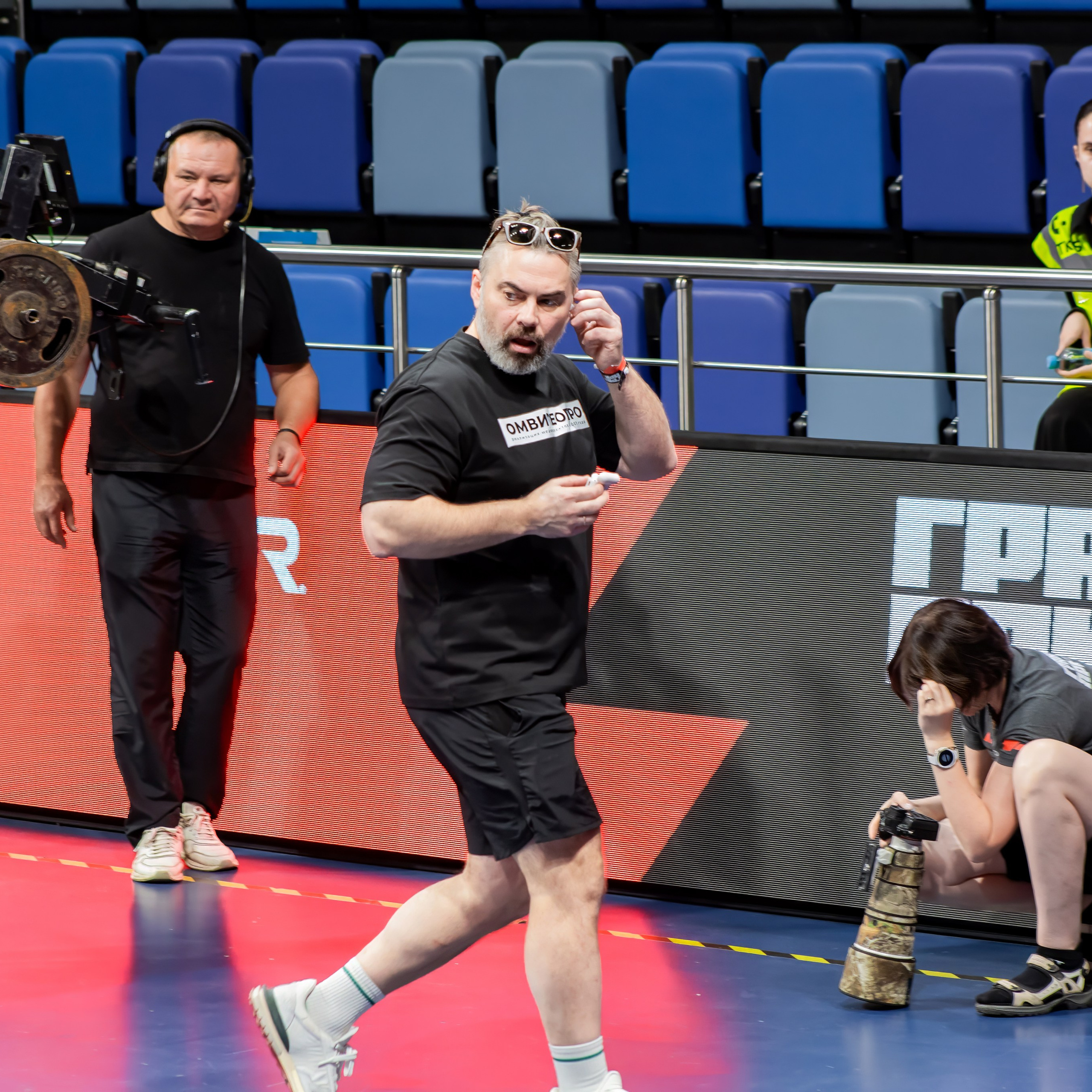 Съемочная группа OMVIDEOPRO. Фотограф в Москве Иоанн Соломон