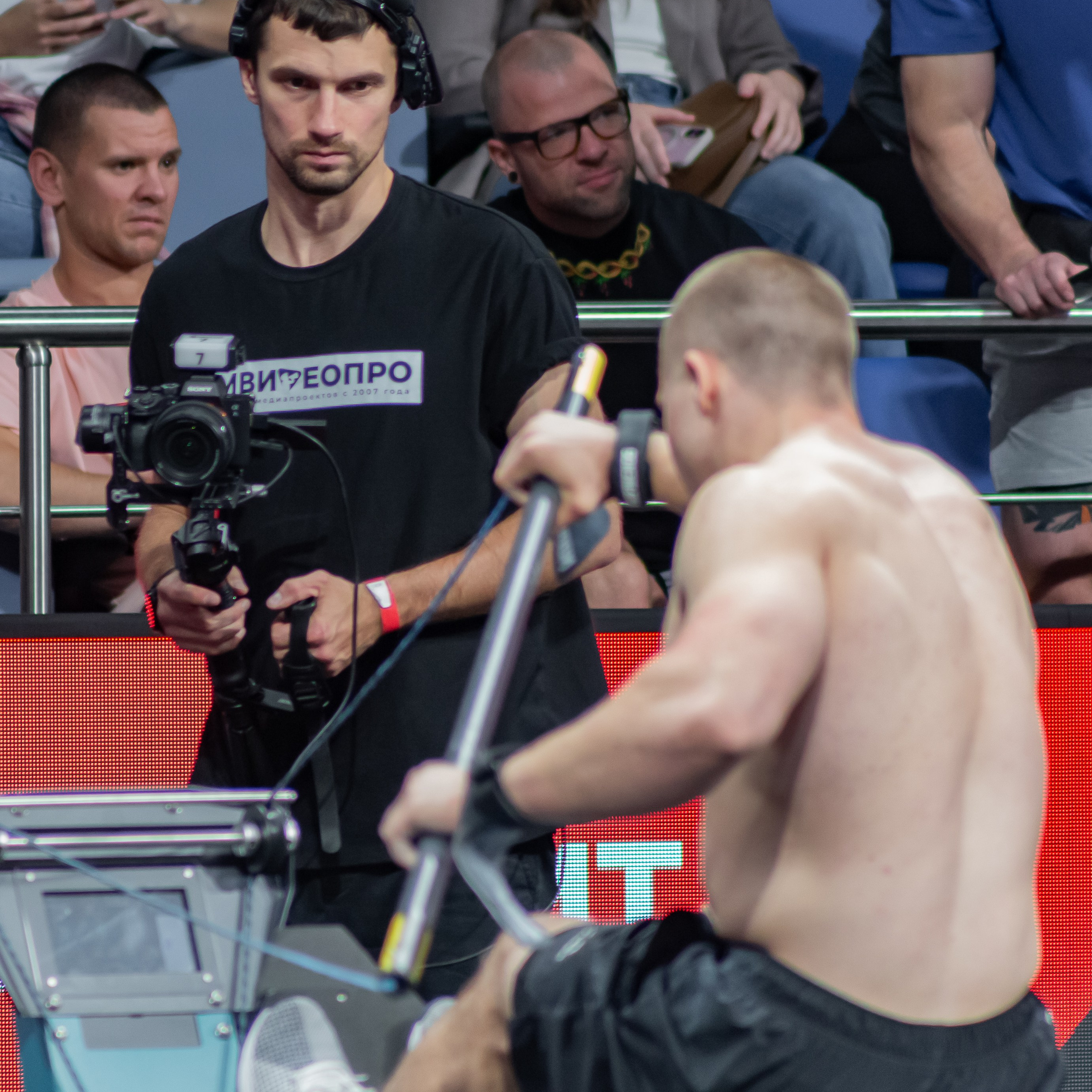 Съемочная группа OMVIDEOPRO. Фотограф в Москве Иоанн Соломон