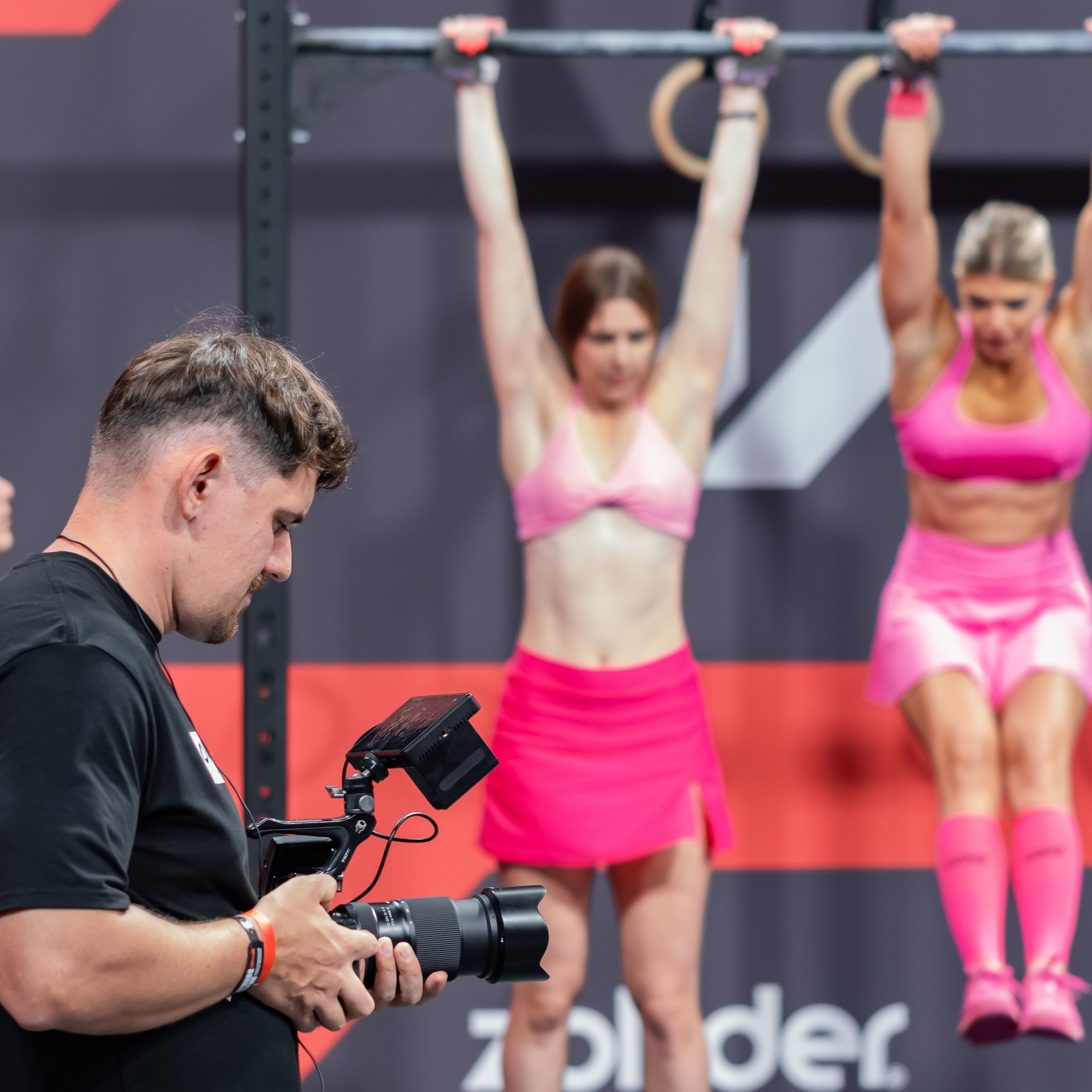 Съемочная группа OMVIDEOPRO. Фотограф в Москве Иоанн Соломон