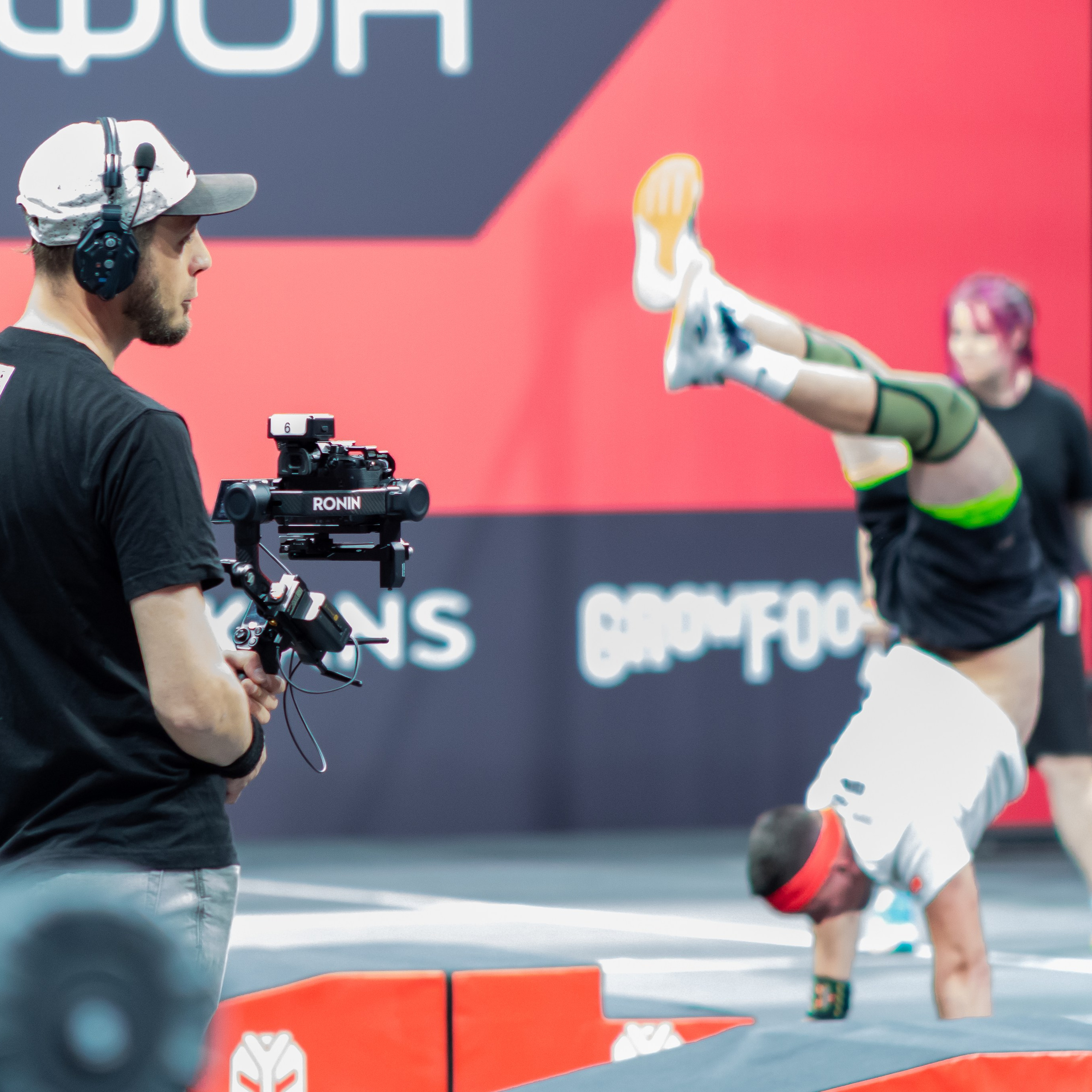 Съемочная группа OMVIDEOPRO. Фотограф в Москве Иоанн Соломон