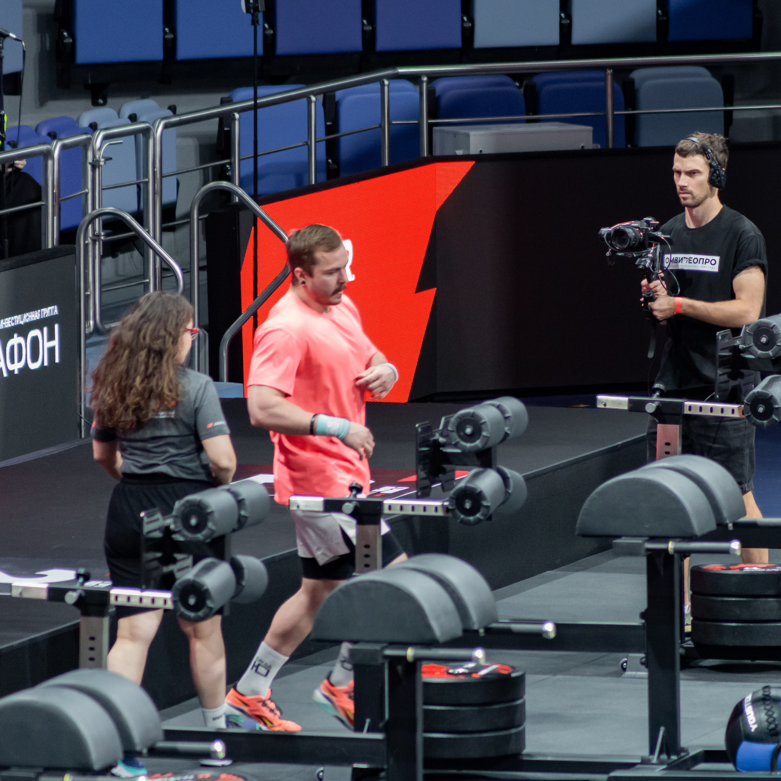 Съемочная группа OMVIDEOPRO. Фотограф в Москве Иоанн Соломон