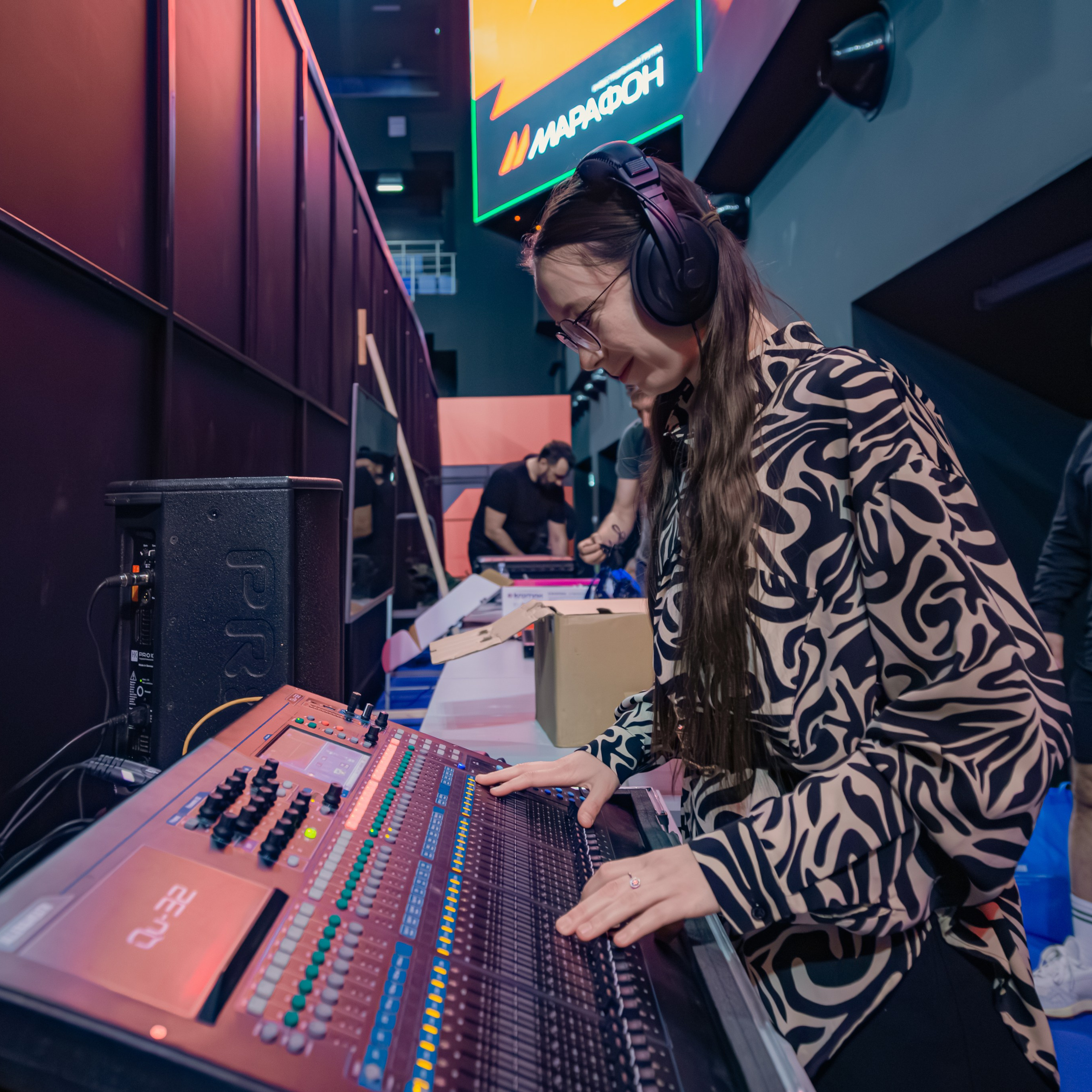 Съемочная группа OMVIDEOPRO. Фотограф в Москве Иоанн Соломон