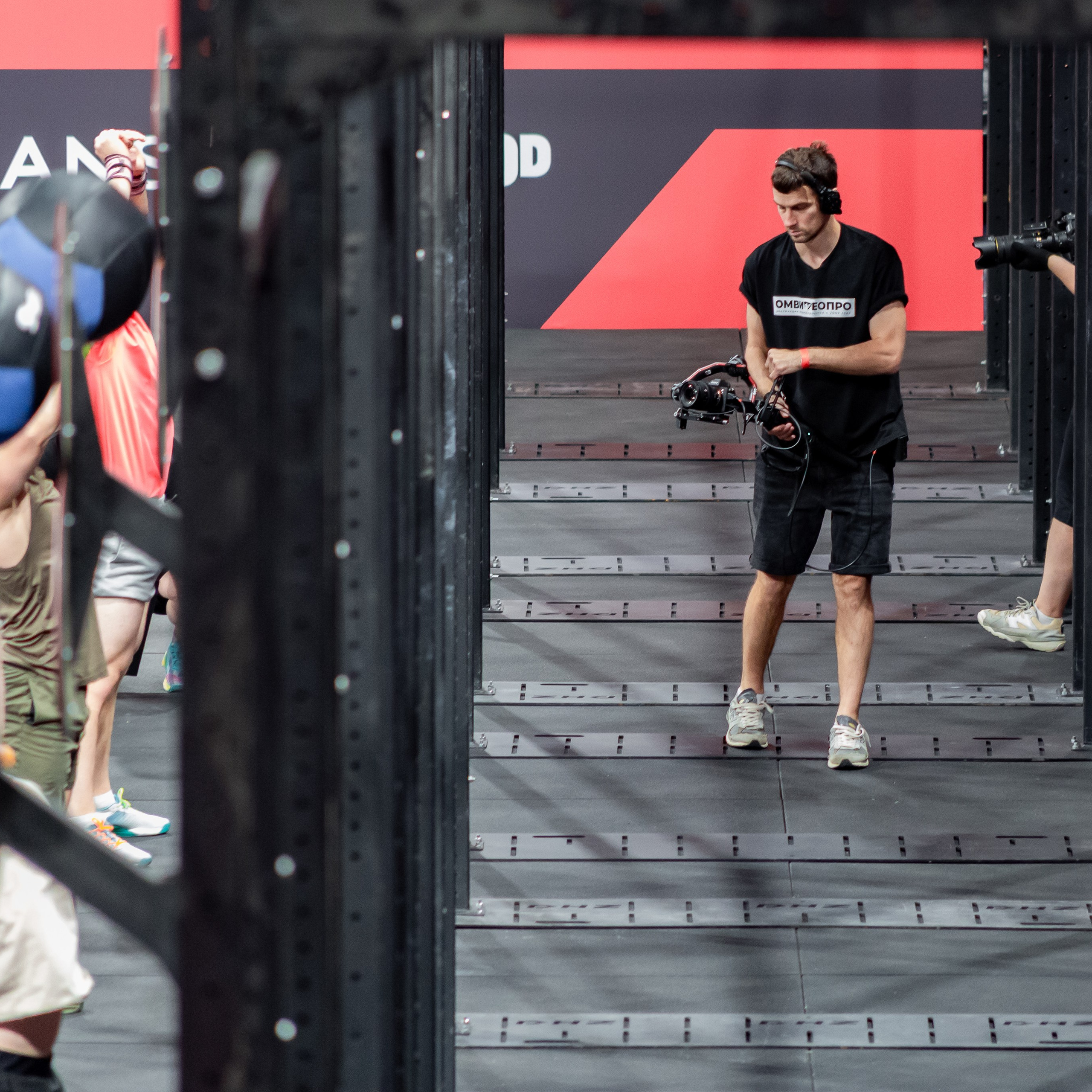 Съемочная группа OMVIDEOPRO. Фотограф в Москве Иоанн Соломон