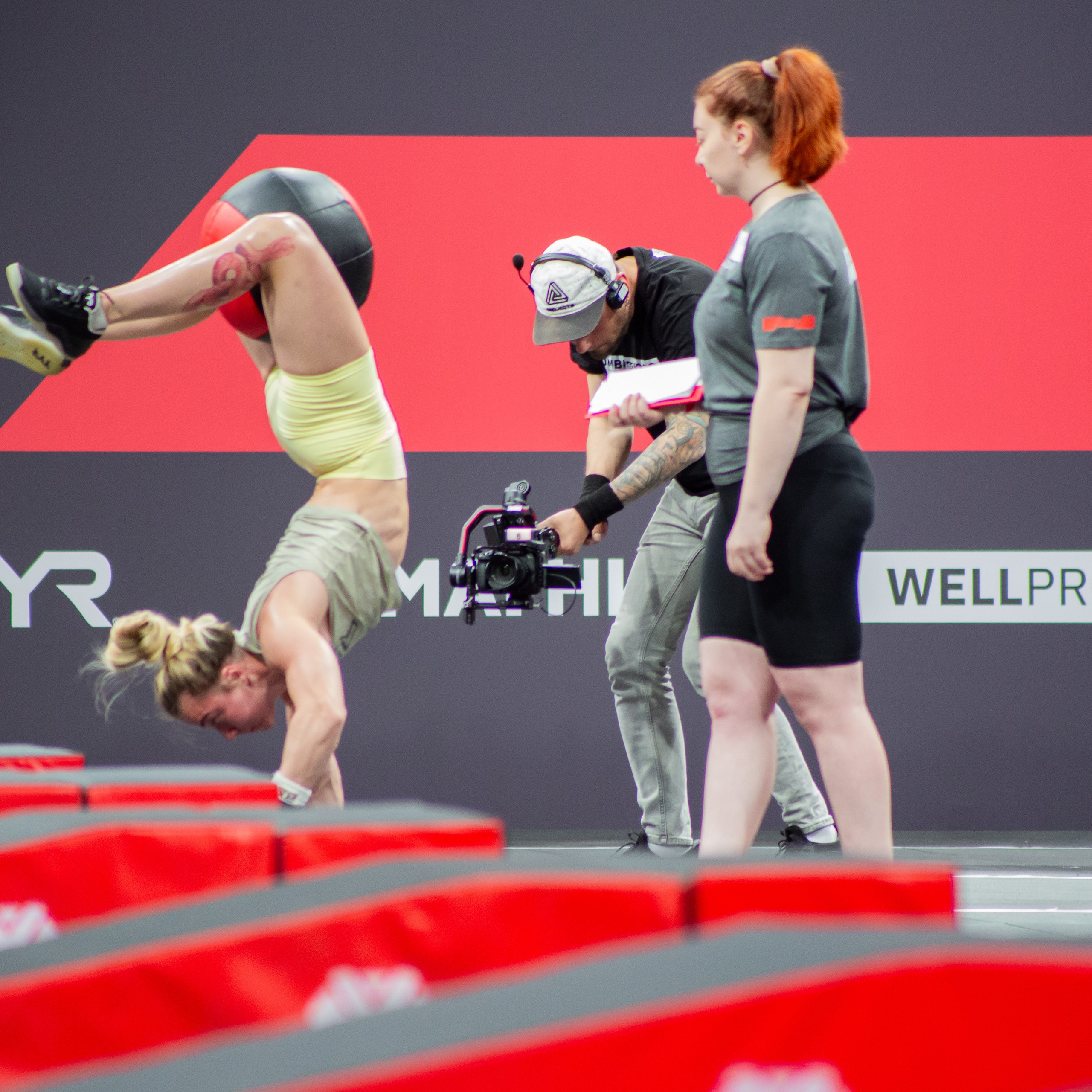 Съемочная группа OMVIDEOPRO. Фотограф в Москве Иоанн Соломон