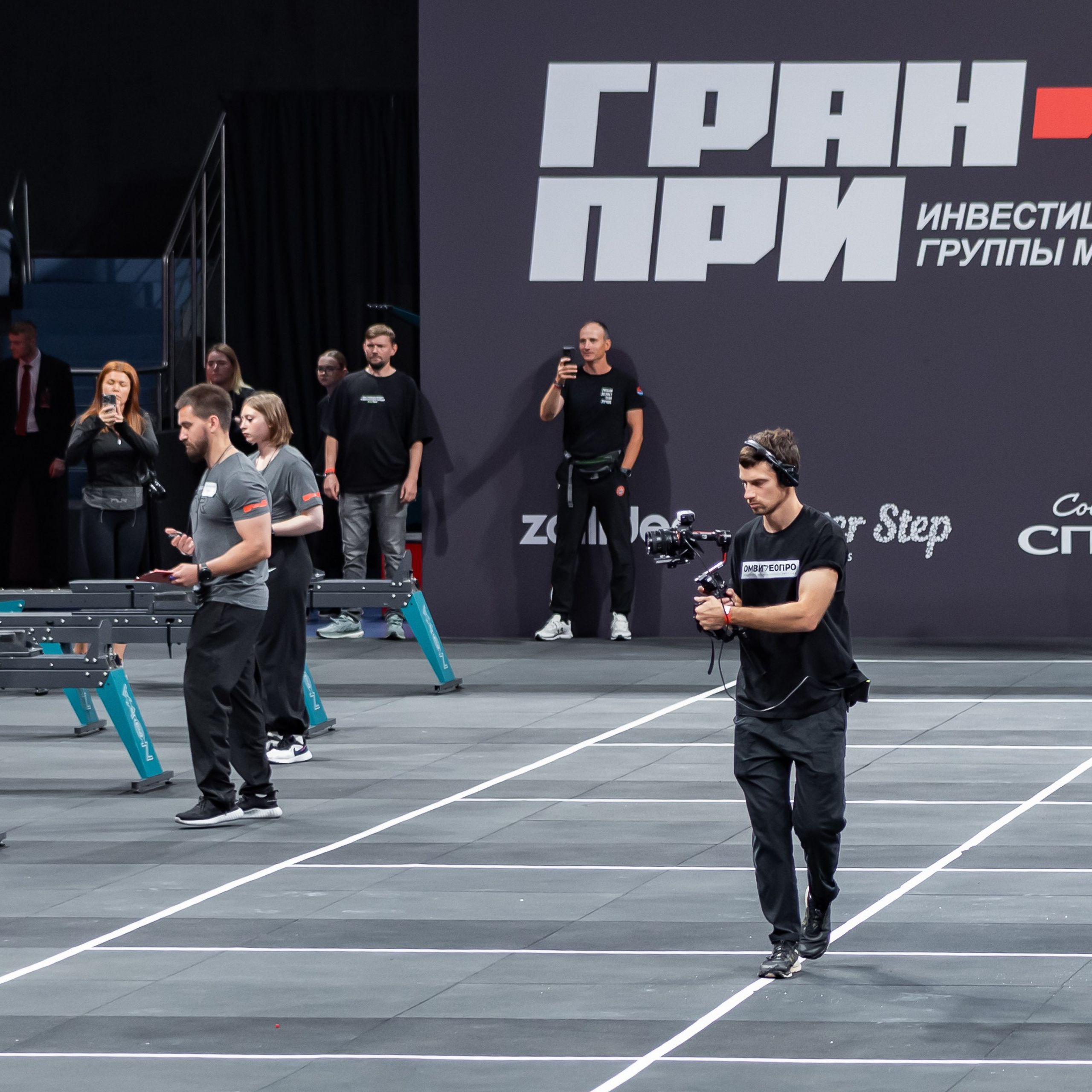 Съемочная группа OMVIDEOPRO. Фотограф в Москве Иоанн Соломон