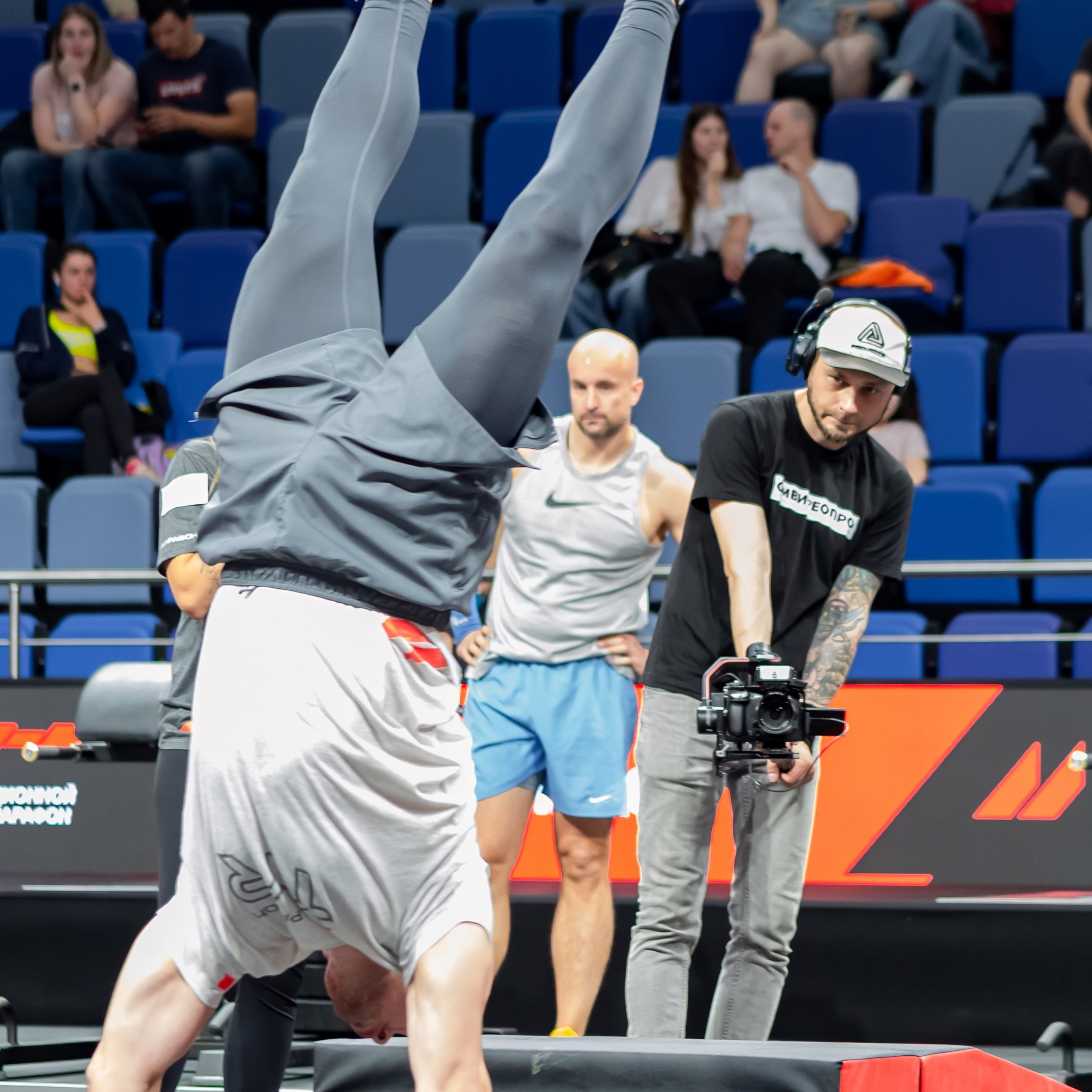 Съемочная группа OMVIDEOPRO. Фотограф в Москве Иоанн Соломон