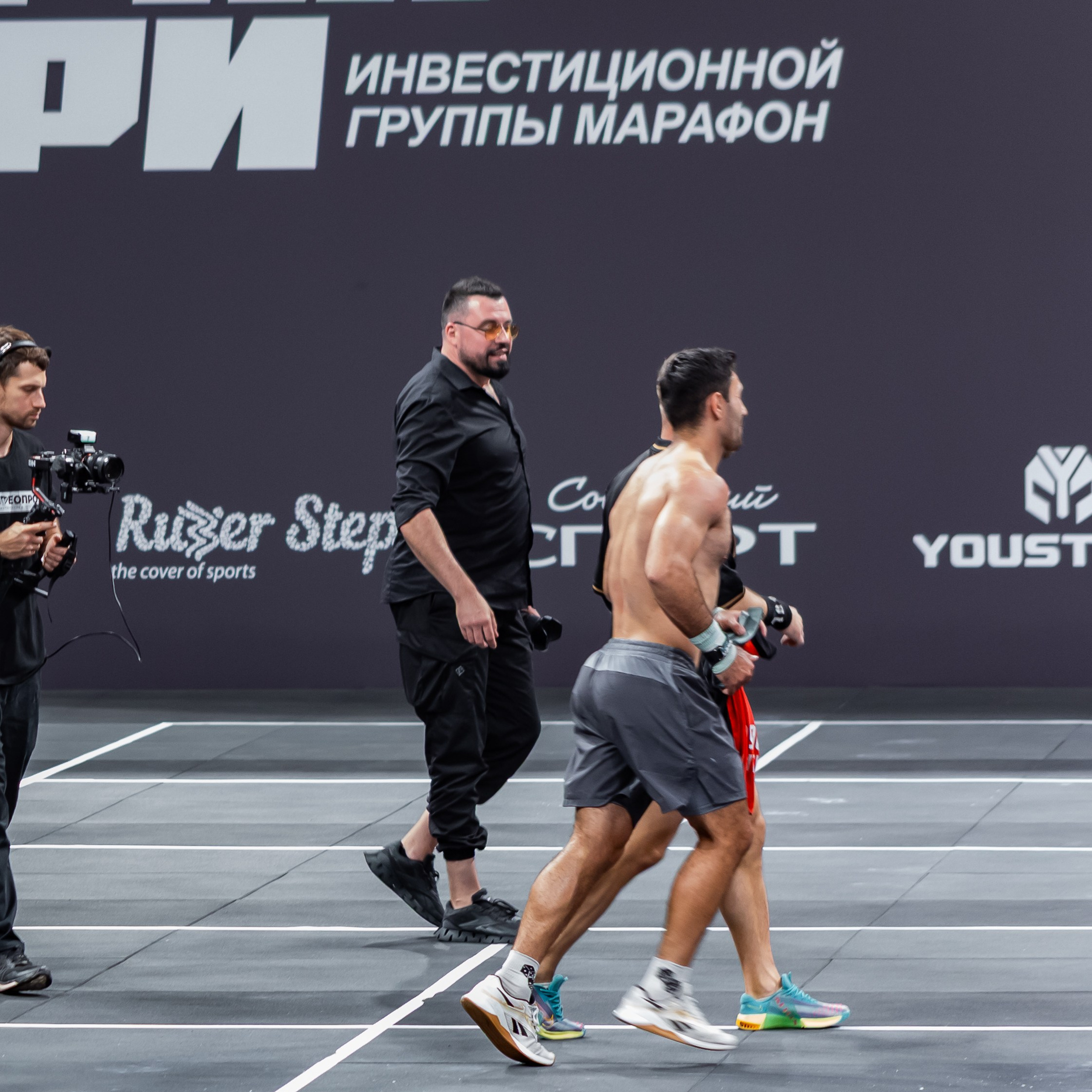 Съемочная группа OMVIDEOPRO. Фотограф в Москве Иоанн Соломон