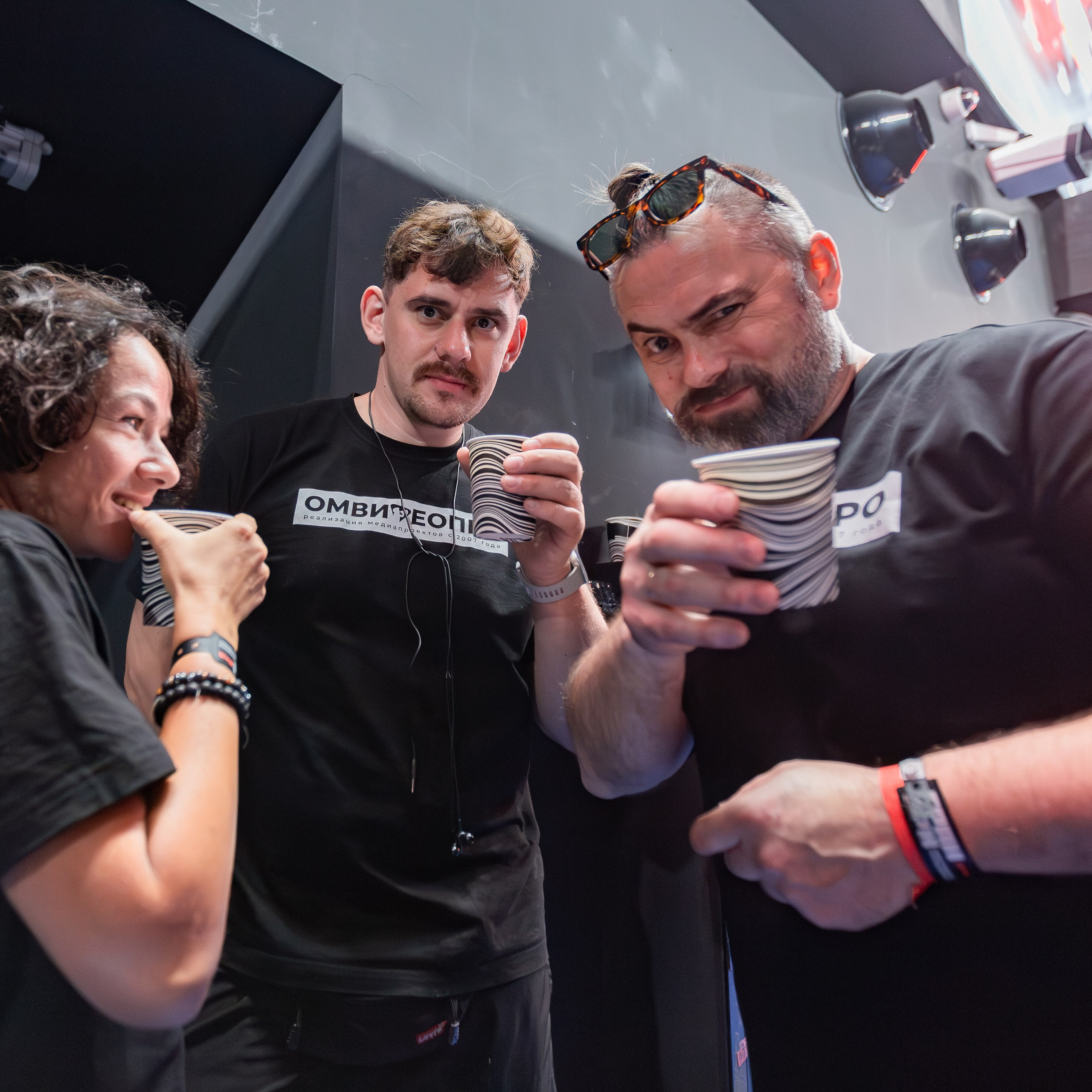 Съемочная группа OMVIDEOPRO. Фотограф в Москве Иоанн Соломон