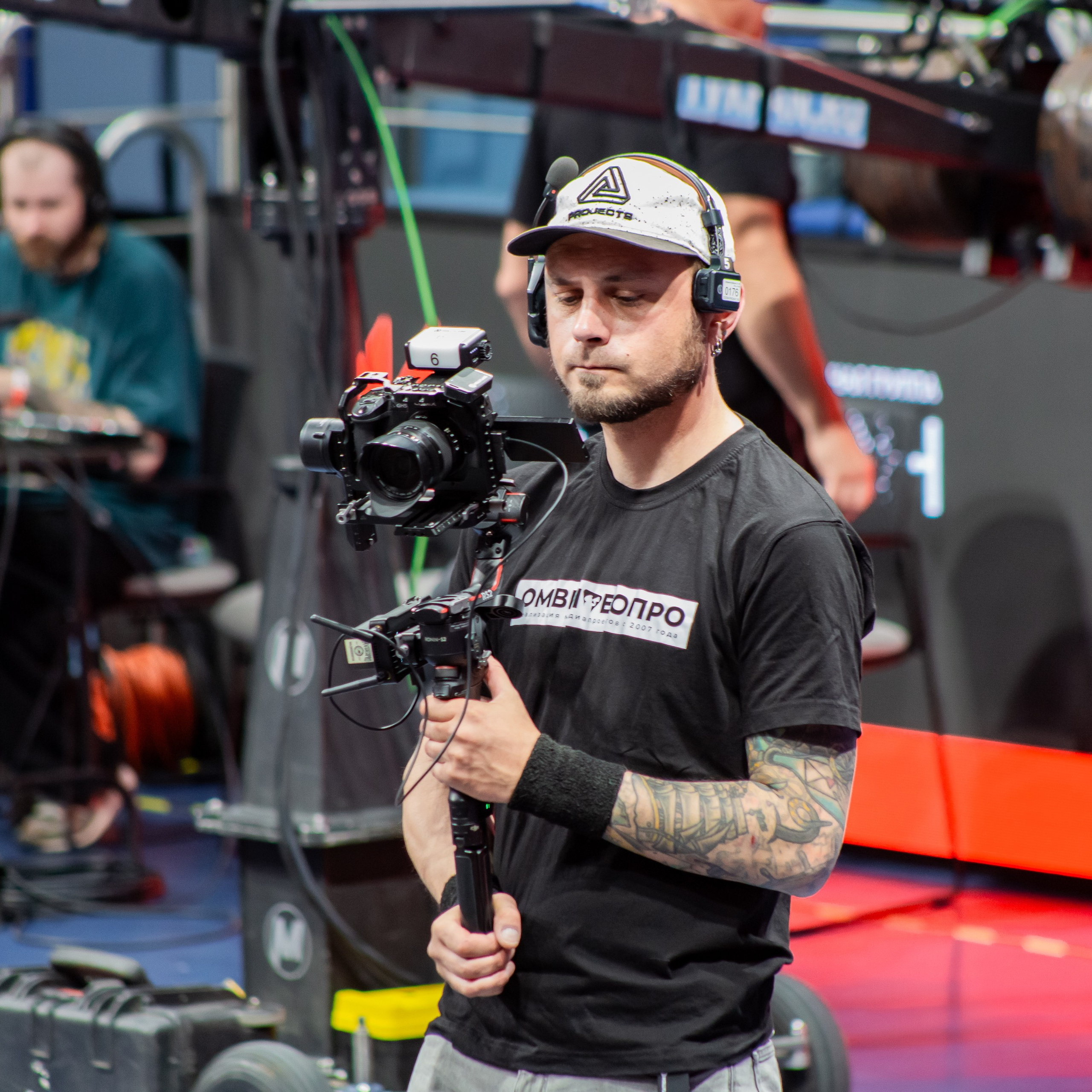 Съемочная группа OMVIDEOPRO. Фотограф в Москве Иоанн Соломон