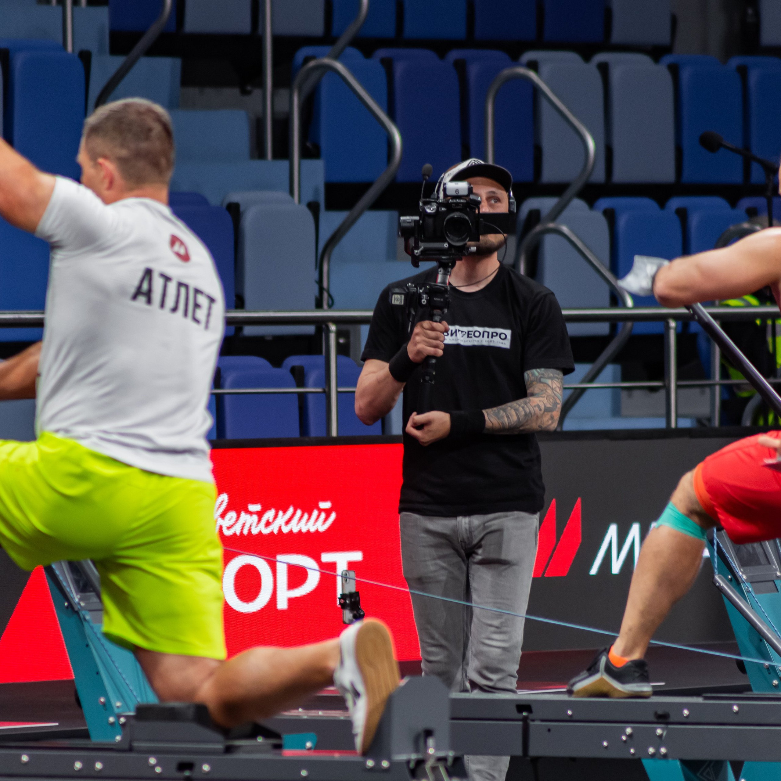 Съемочная группа OMVIDEOPRO. Фотограф в Москве Иоанн Соломон