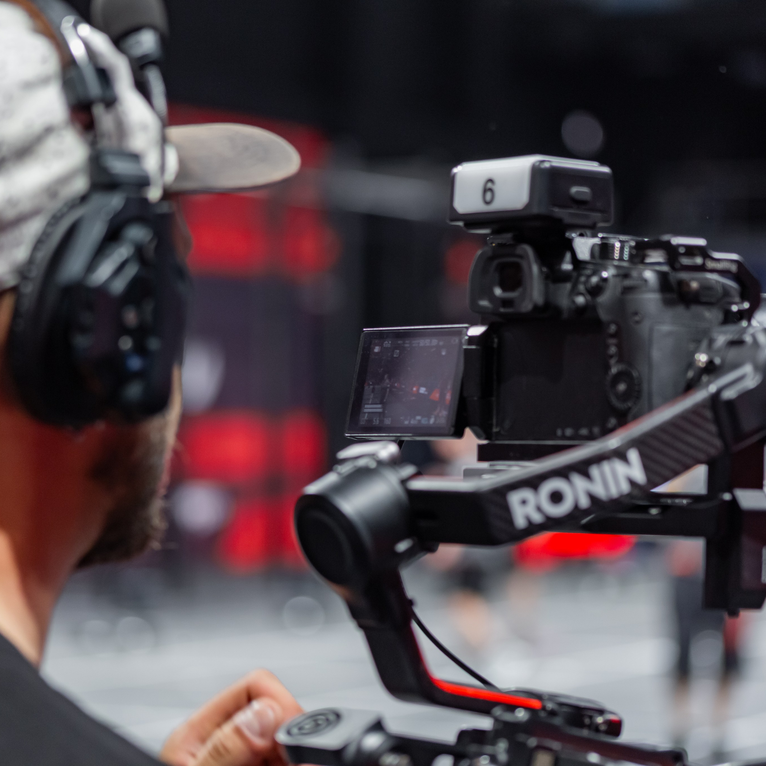 Съемочная группа OMVIDEOPRO. Фотограф в Москве Иоанн Соломон