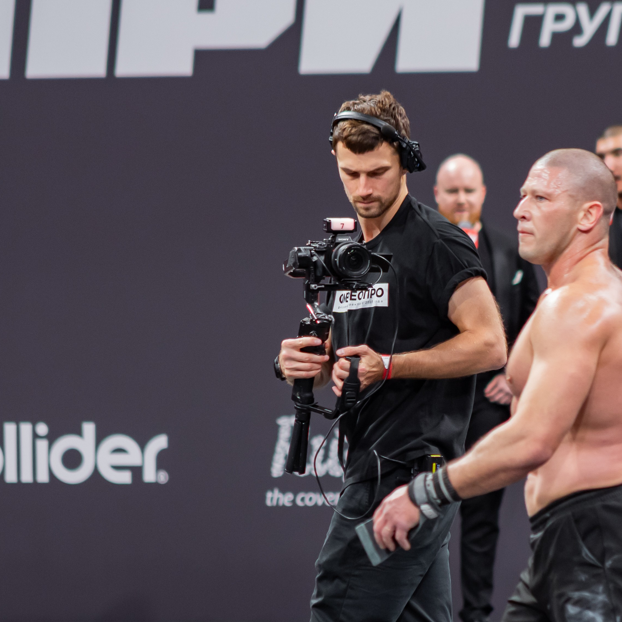 Съемочная группа OMVIDEOPRO. Фотограф в Москве Иоанн Соломон