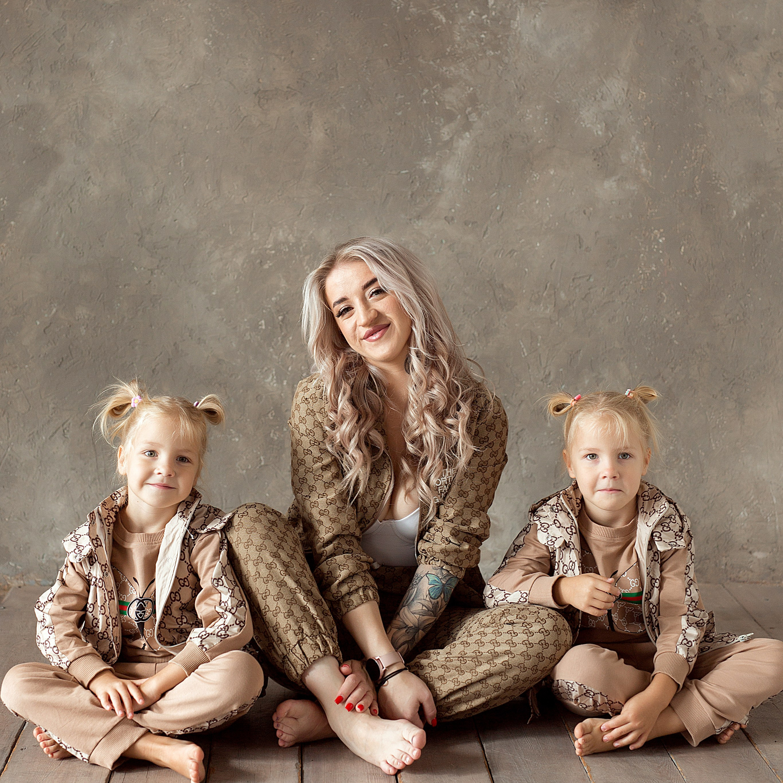 Анна с Евой и Ярой