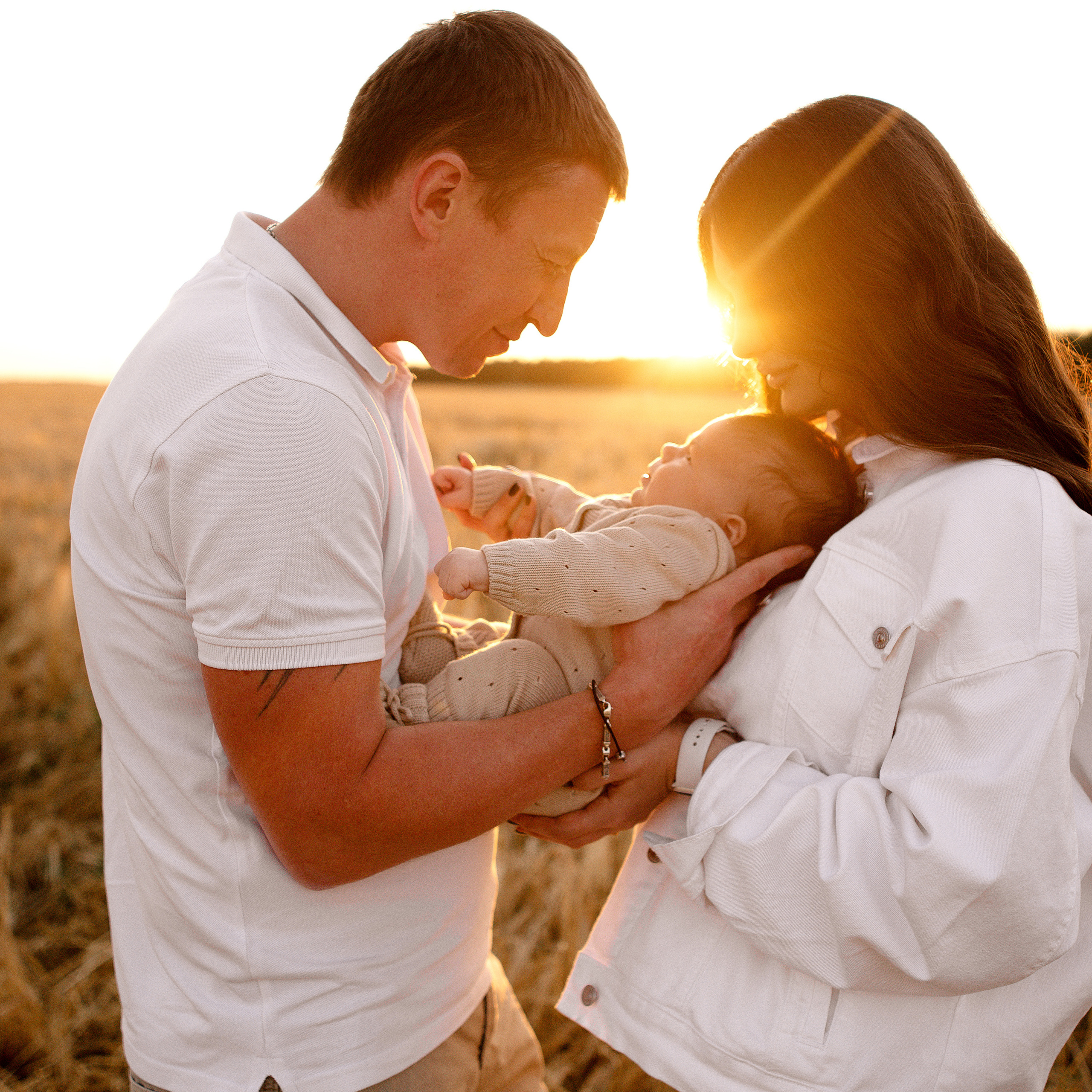 Анна с семьёй 2022 год