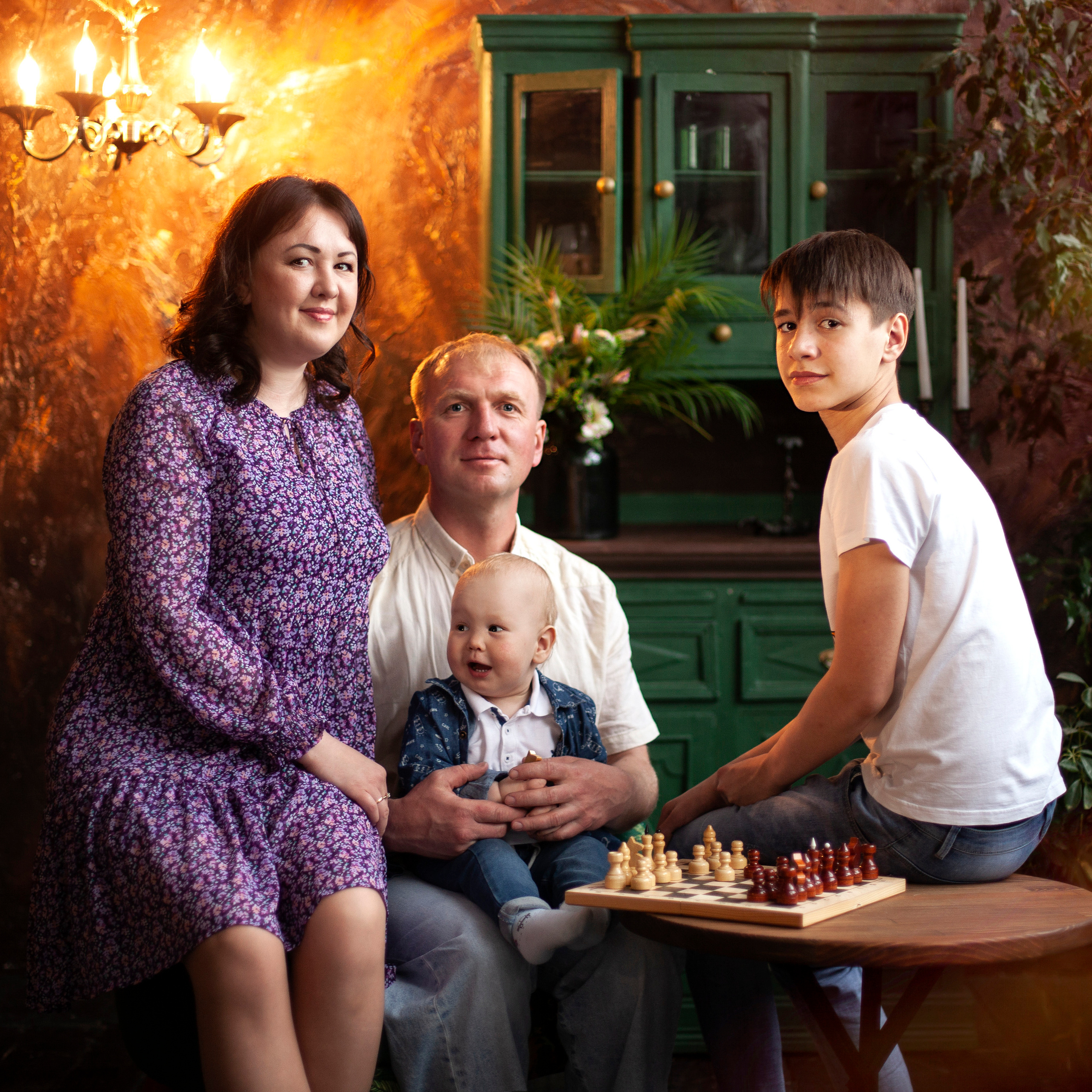 Семейная фотосессия в студии