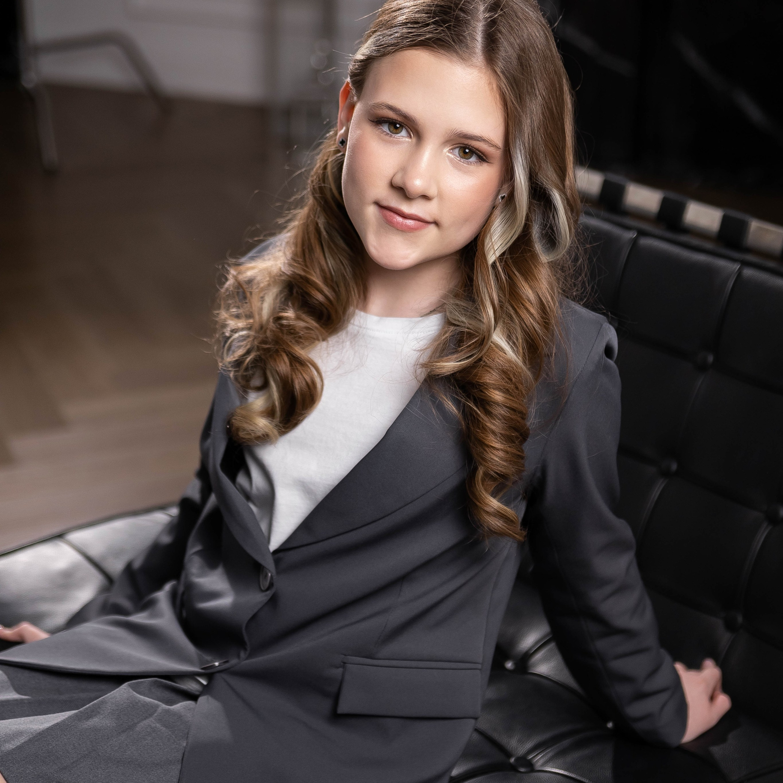 Студийная съёмка. Мама и дочь