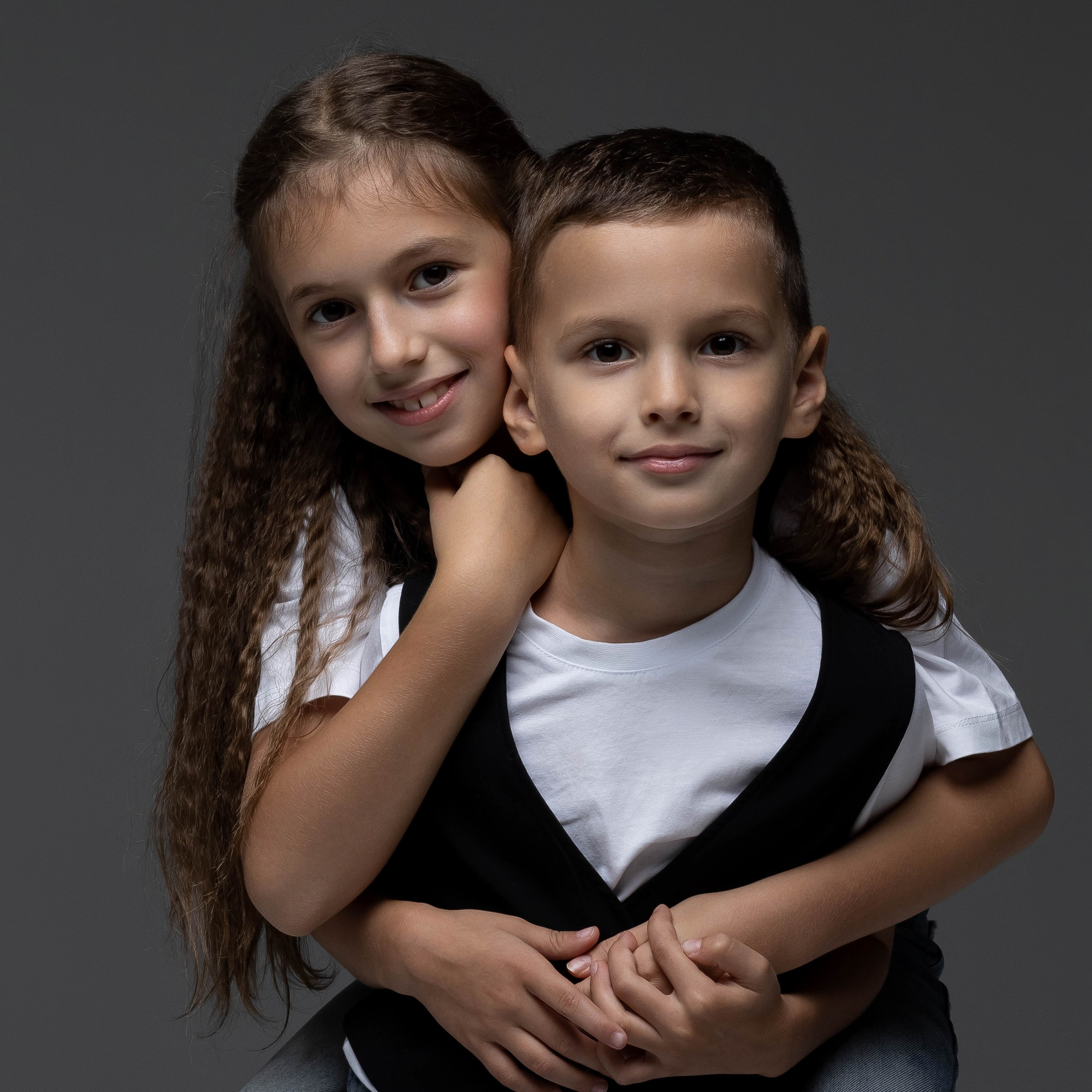 Алихан, Асель