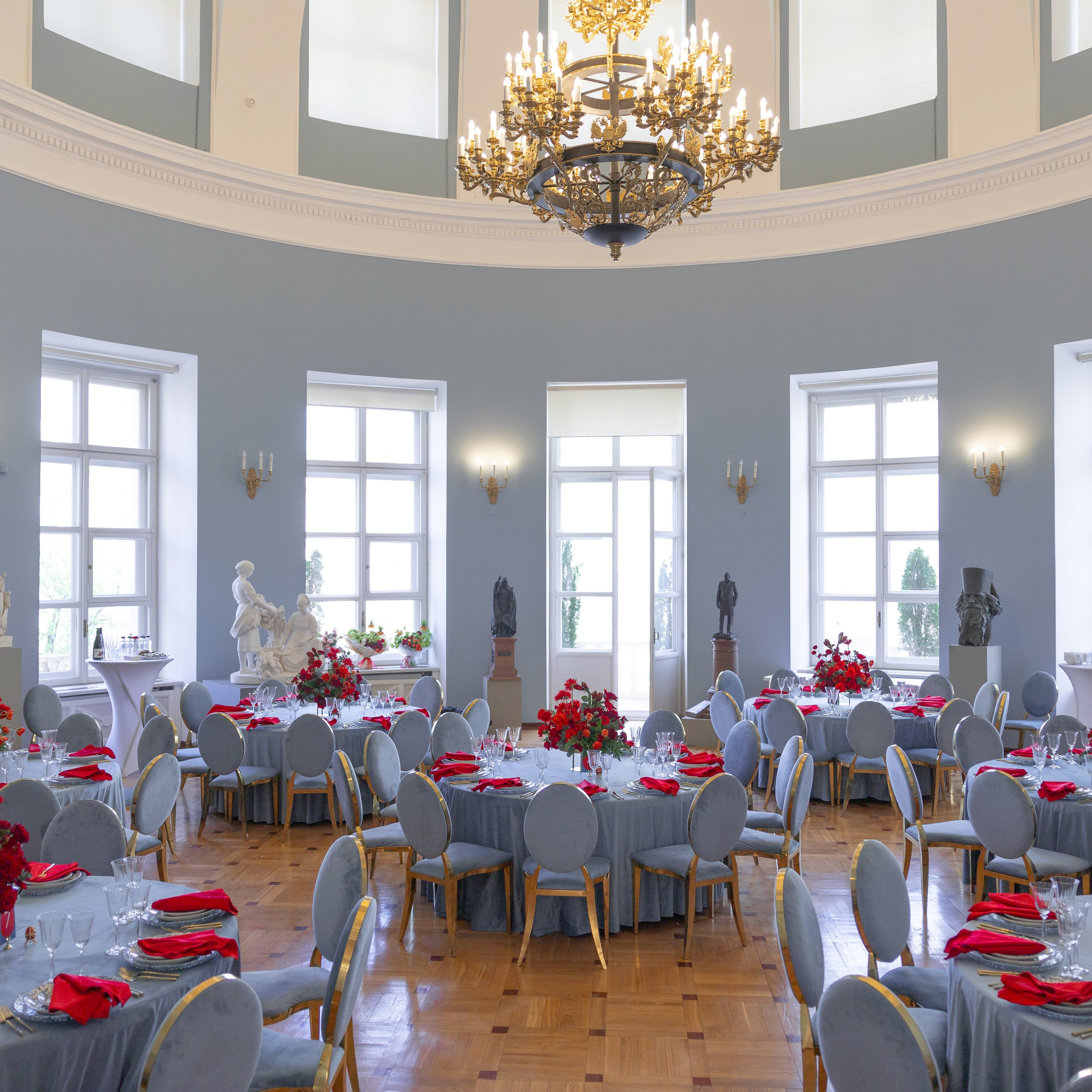 Академия живописи и ваяния И. Глазунова