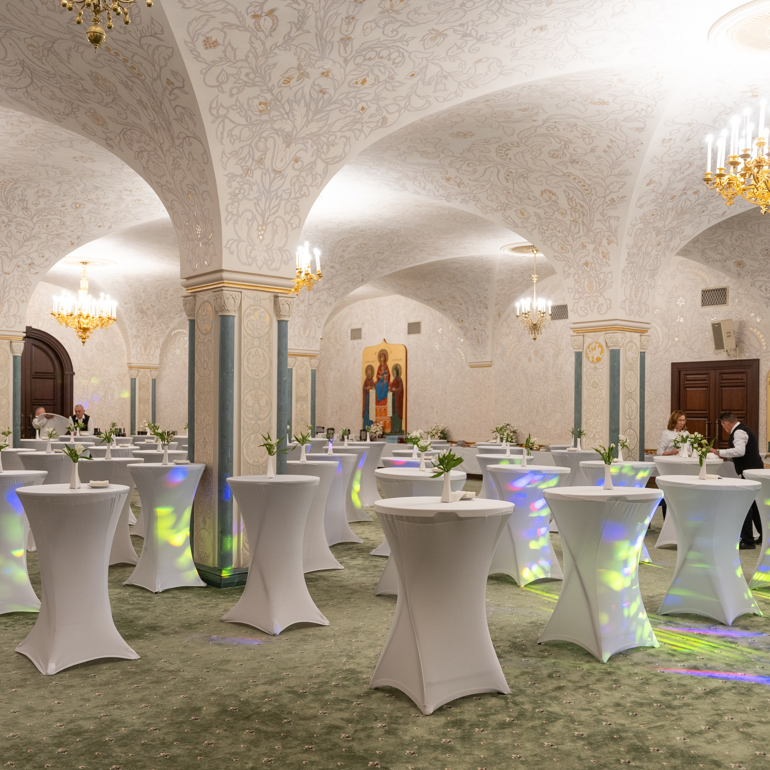 Зал Церковных Соборов Храма Христа Спасителя