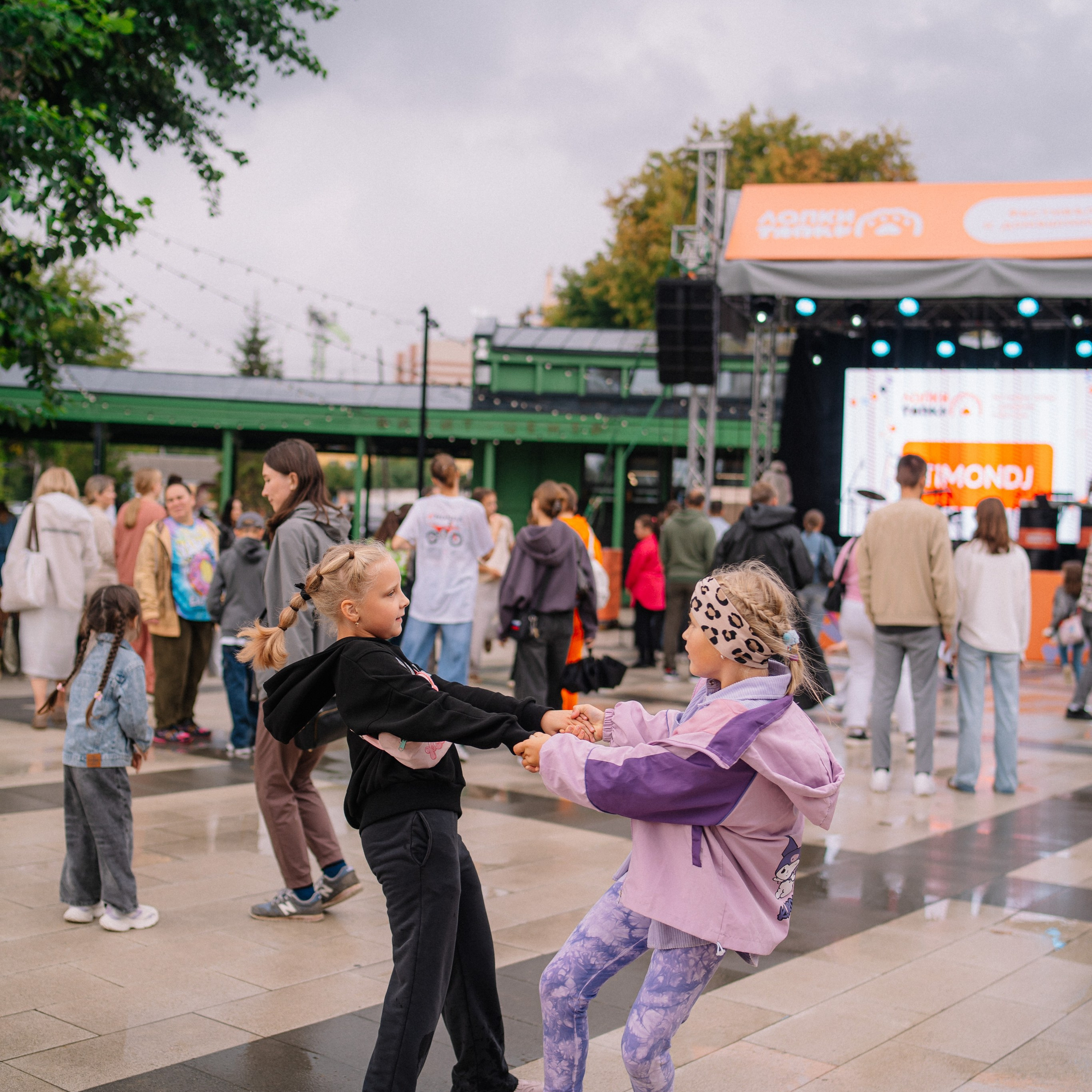 Фотоотчет ЛАПКИ ТАПКИ в Барнауле. Репортажный (Event) фотограф в Барнауле | Даниил Маркин | Качество и вайб