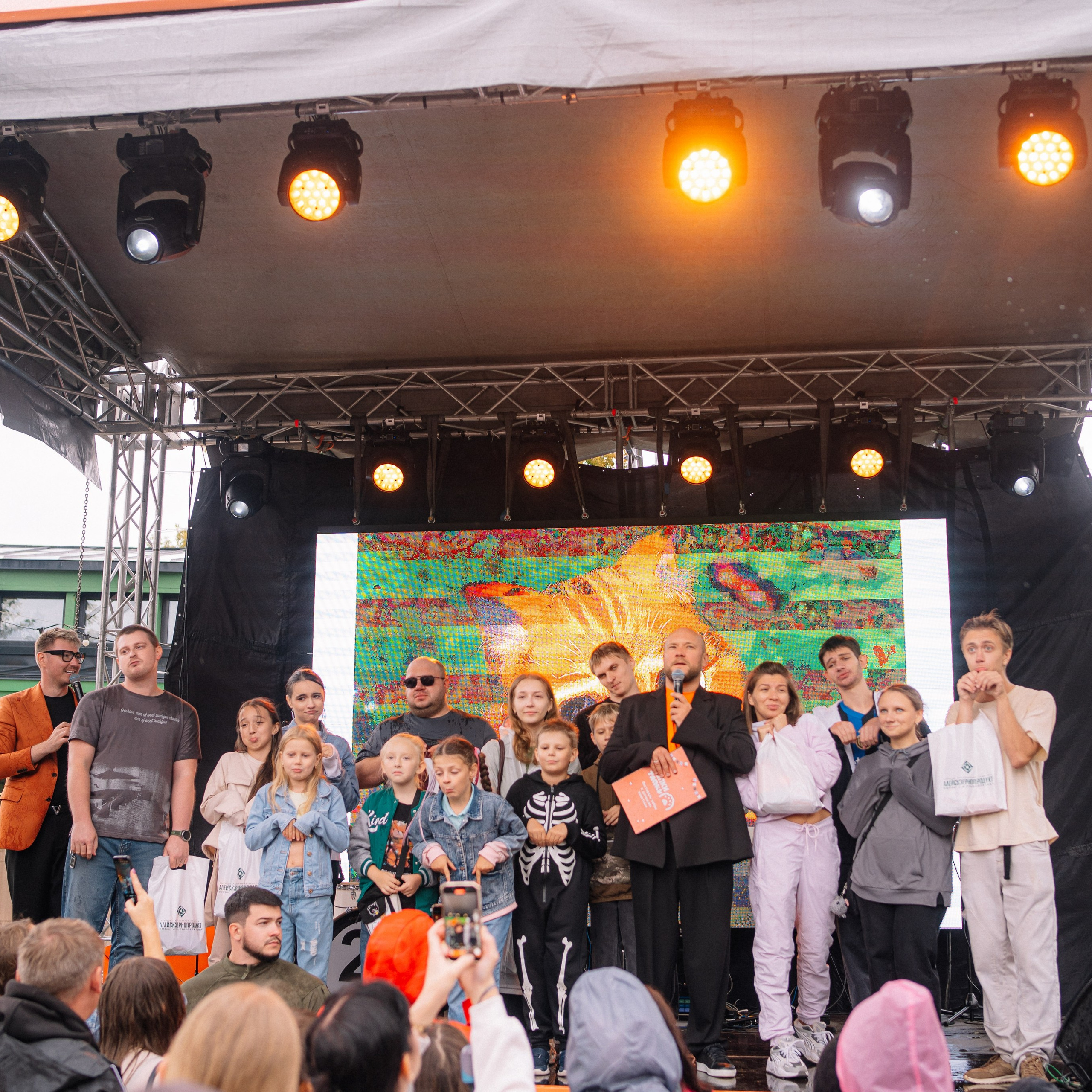 Фотоотчет ЛАПКИ ТАПКИ в Барнауле. Репортажный (Event) фотограф в Барнауле | Даниил Маркин | Качество и вайб
