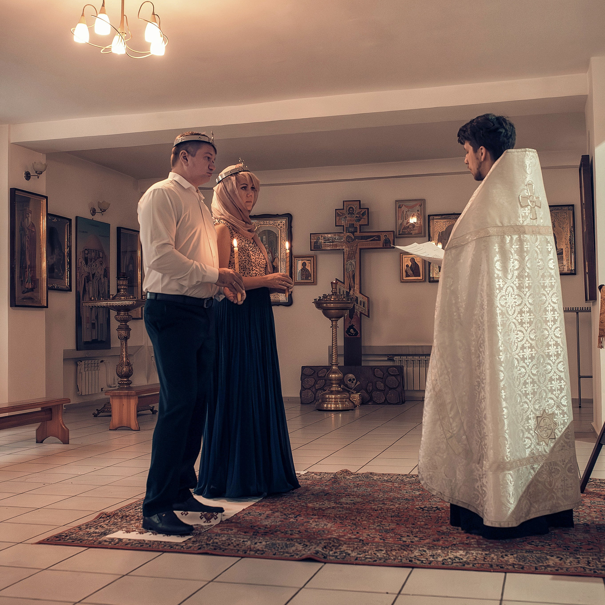 Марина и Николай в храме воскресения Христова