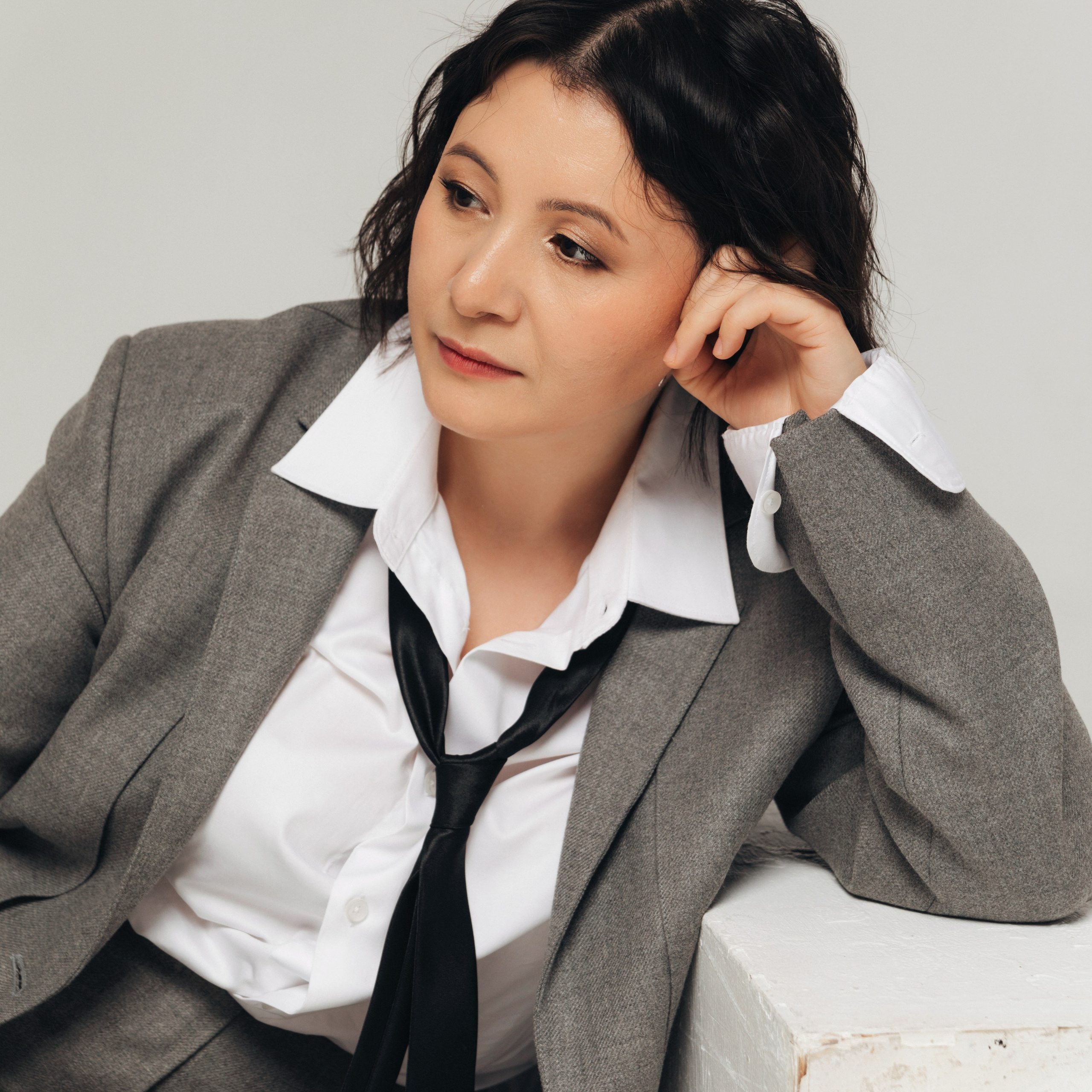 Портретная фотосессия в студии на циклораме