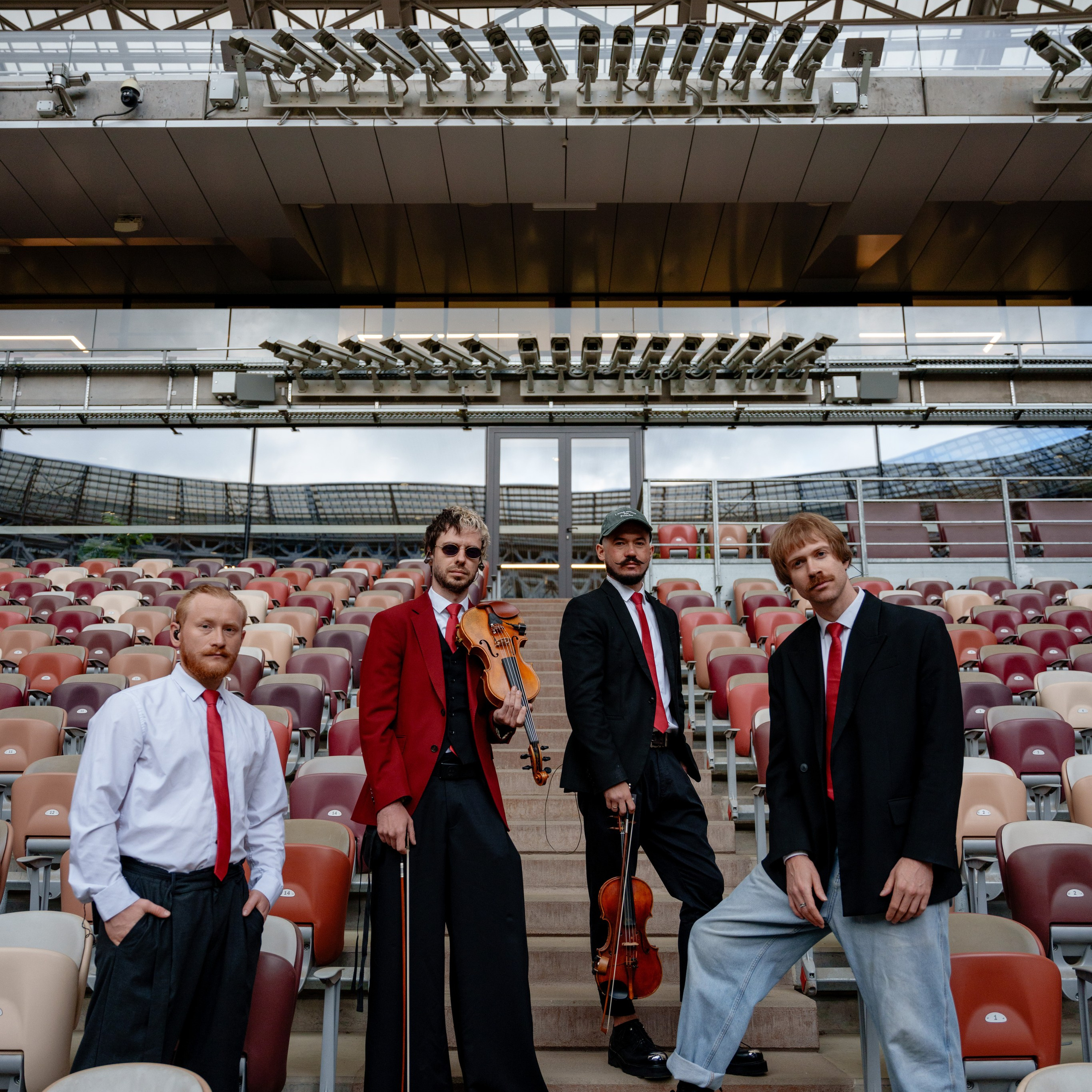 ЛУЖНИКИ СЦЕНА 10