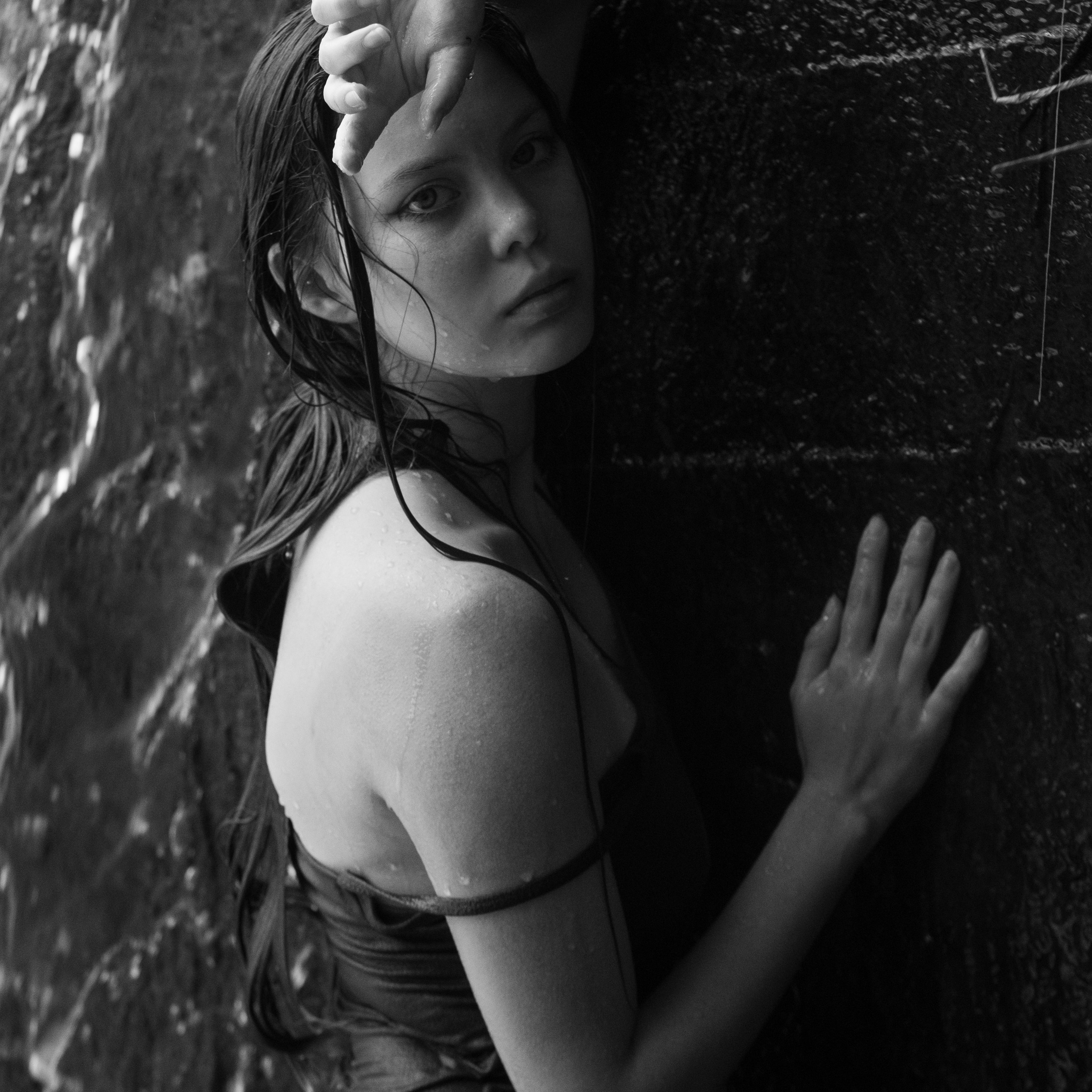 Дарна на водопаде