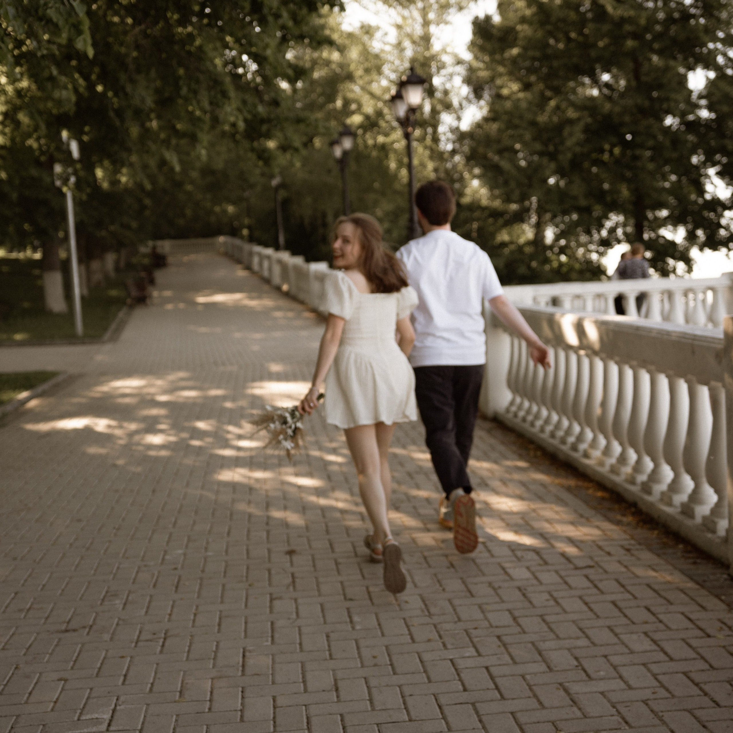 Прогулочная фотосессия после росписи